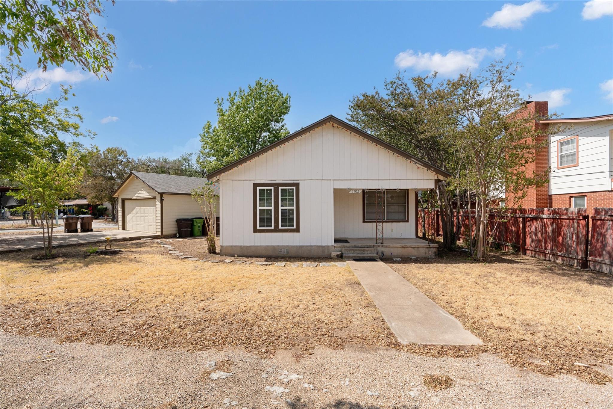 1102 Carlin Cv Property Photo 1