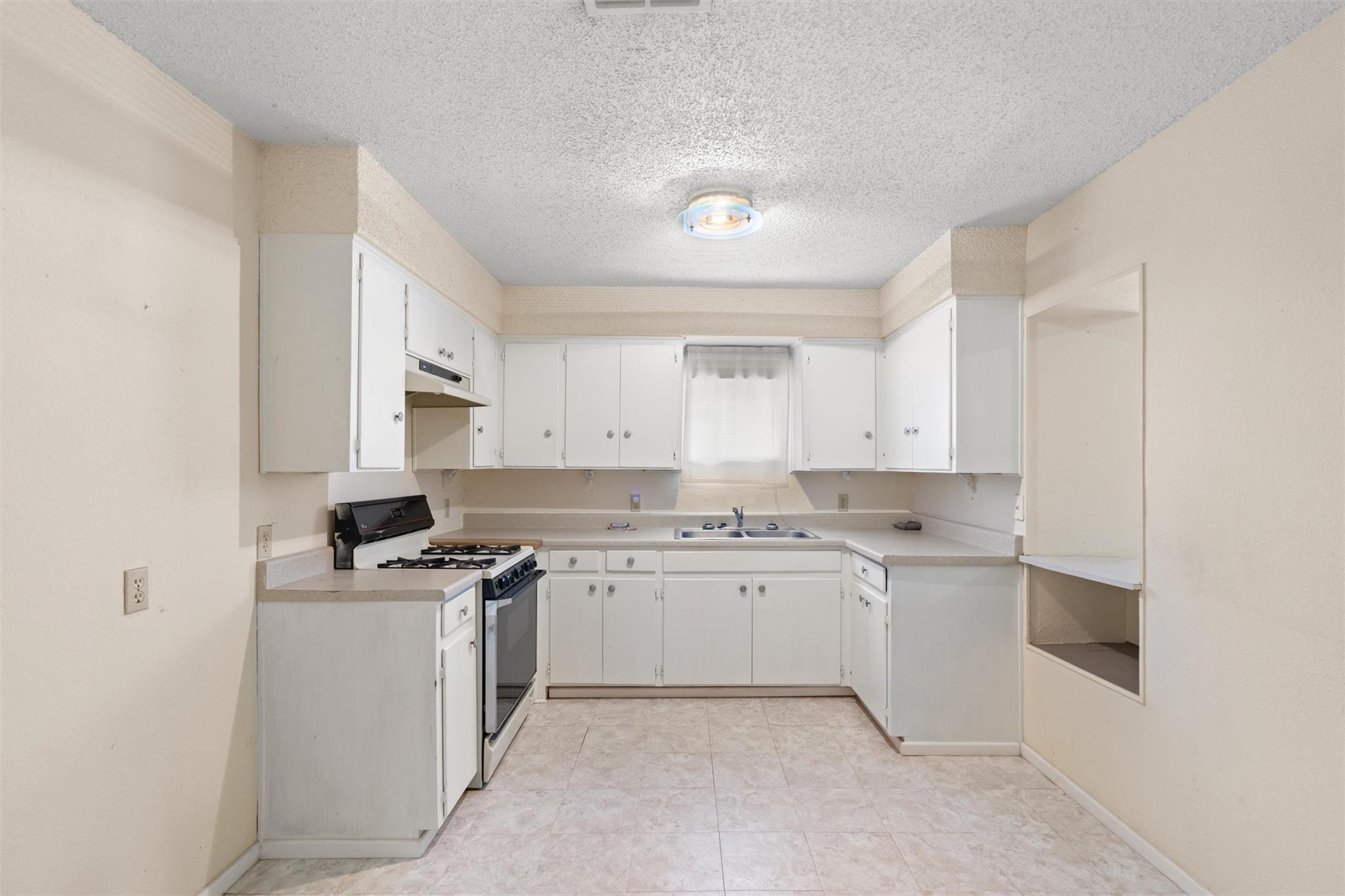 1102 Carlin Cv Property Photo 7