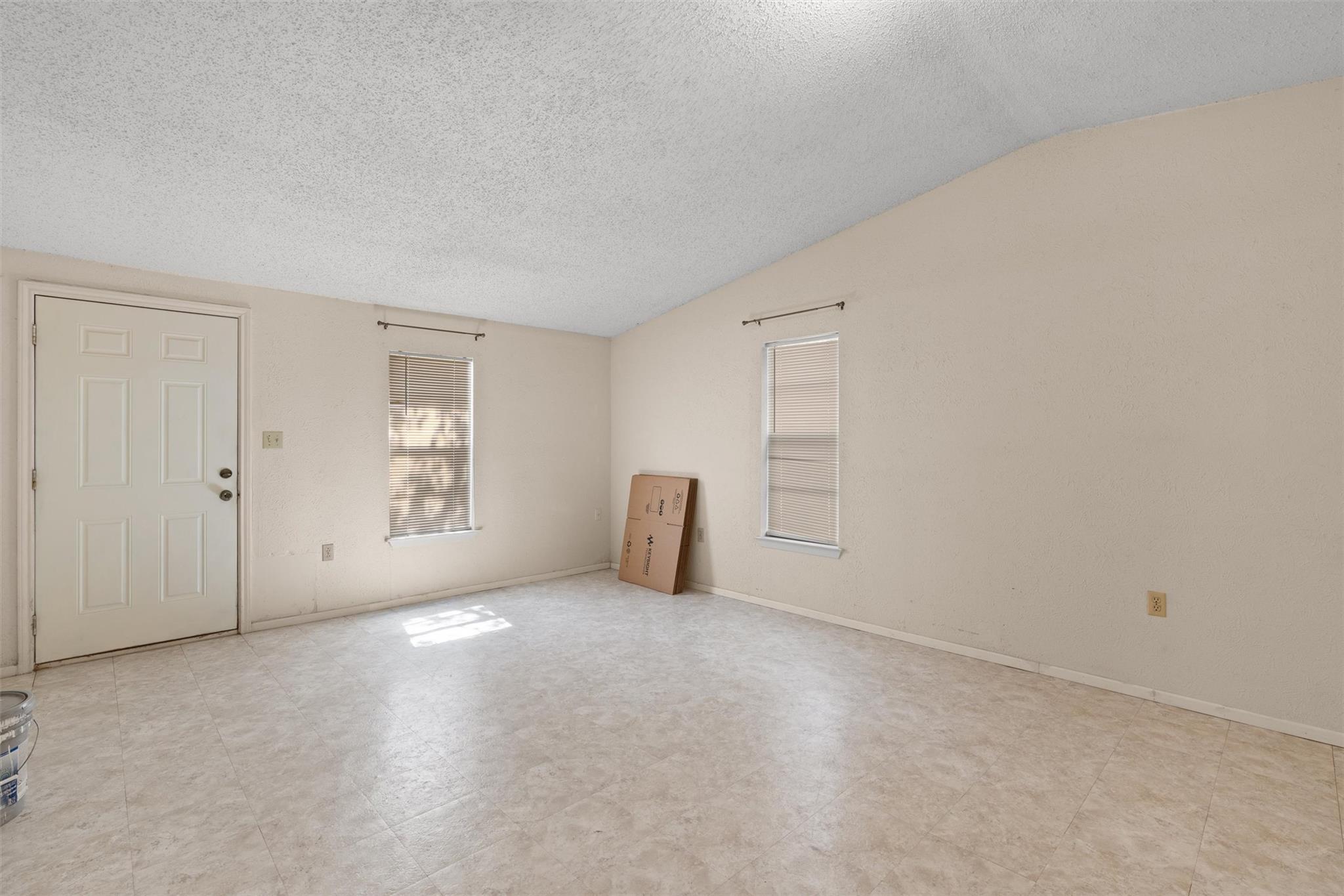 1102 Carlin Cv Property Photo 10