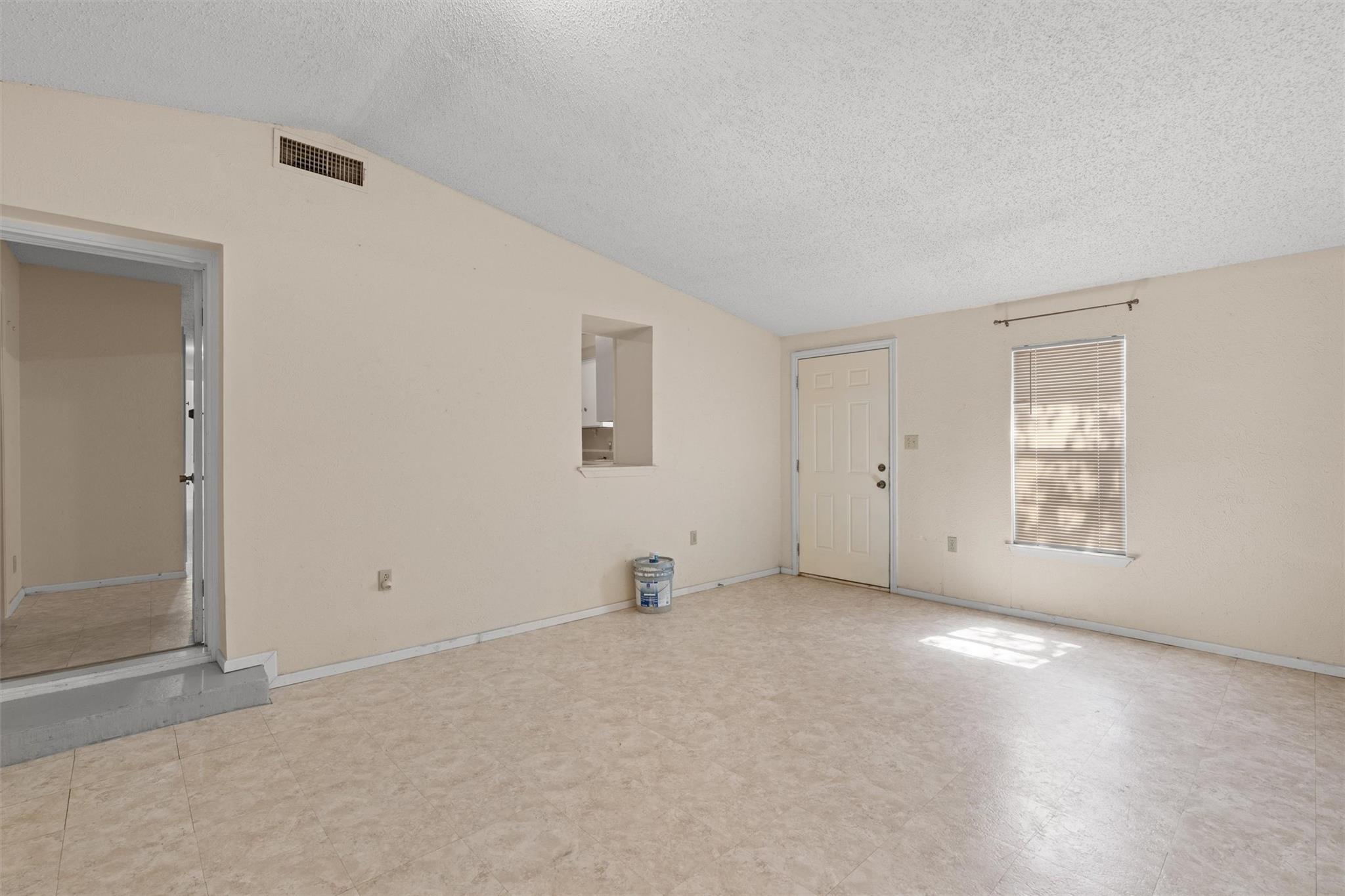 1102 Carlin Cv Property Photo 12