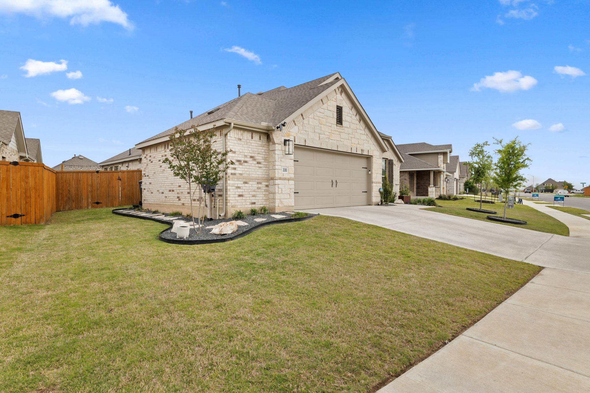 330 Bay Breeze Dr Property Photo 4