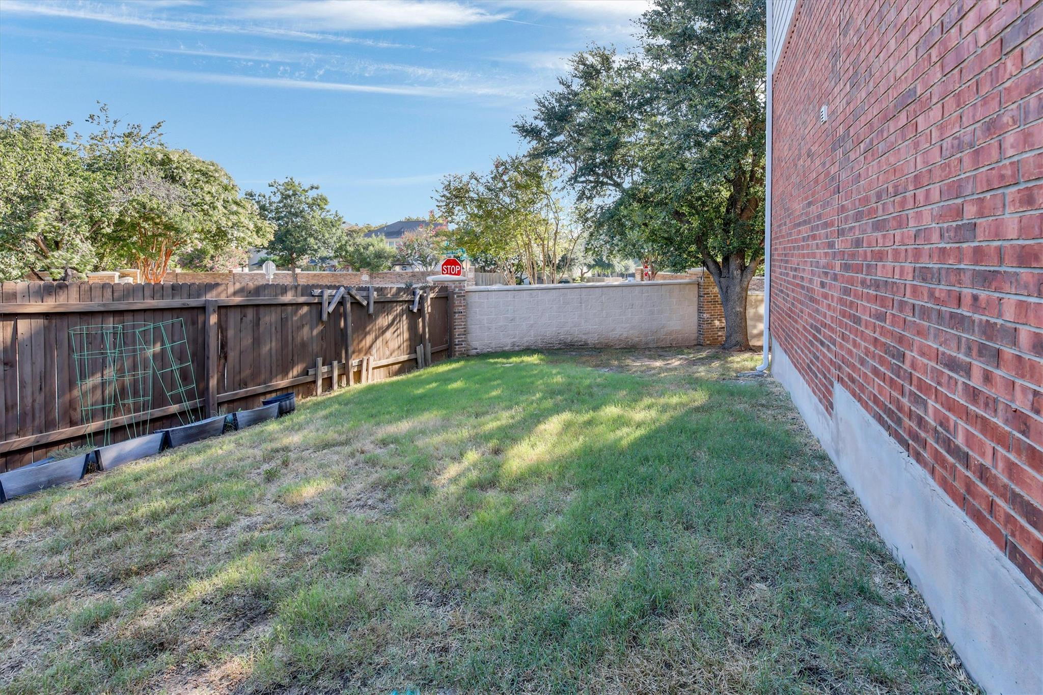 2132 Faldo Ln Property Photo 34