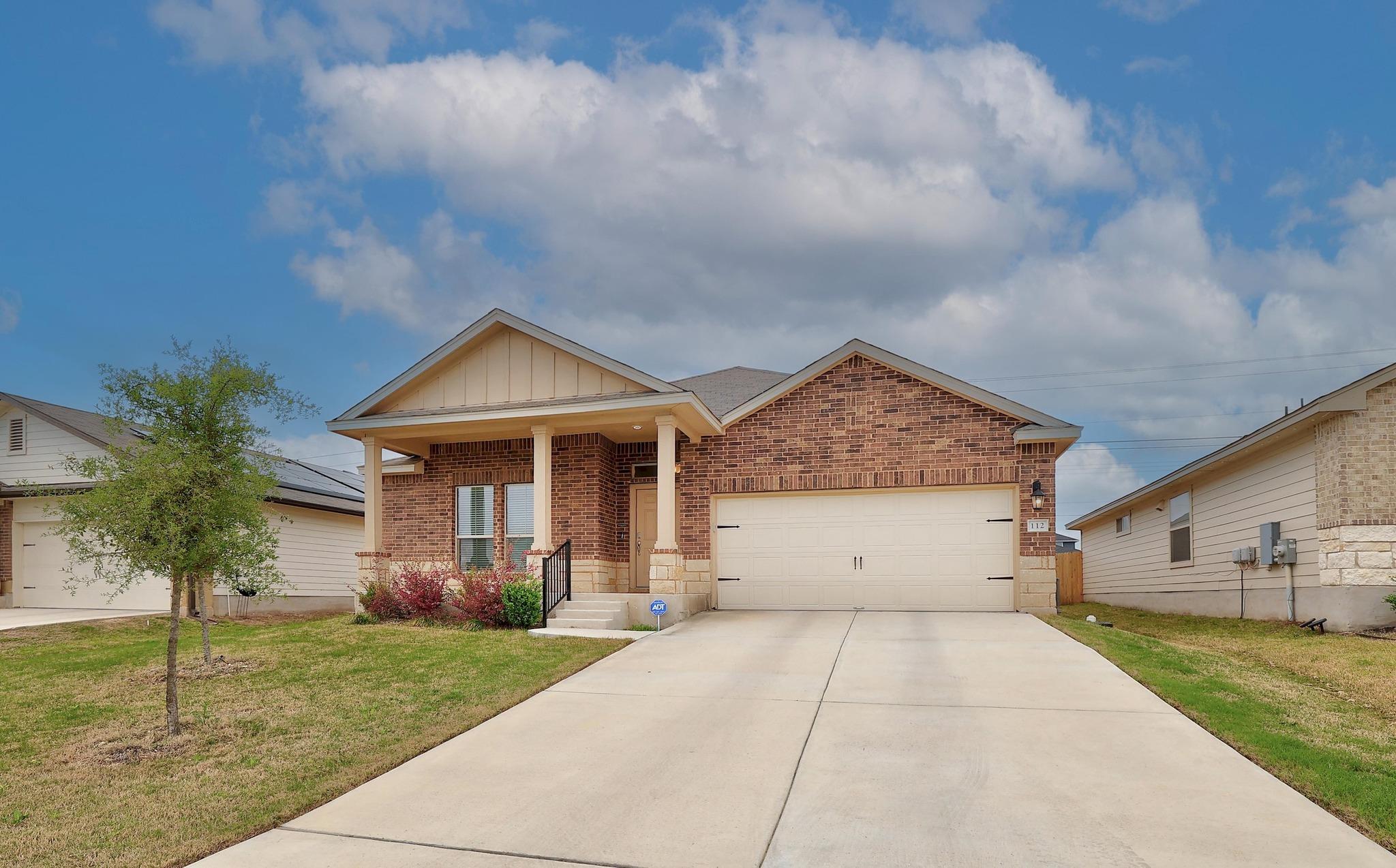 112 Taggart TRL Property Photo 1