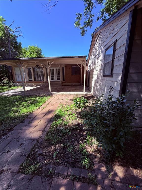 2218 Terrace Dr Property Photo 3