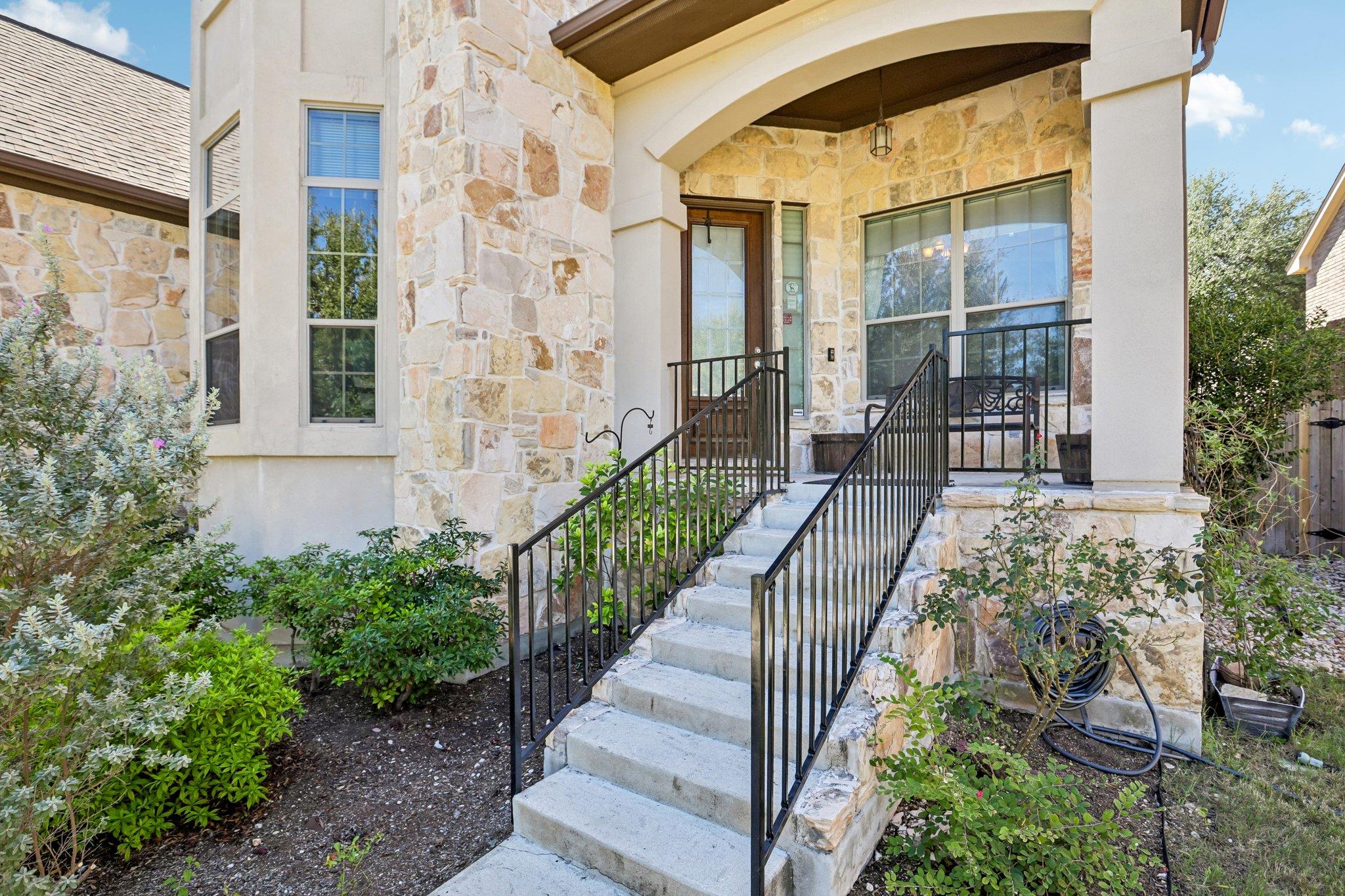 12213 Montclair Bnd Property Photo 5