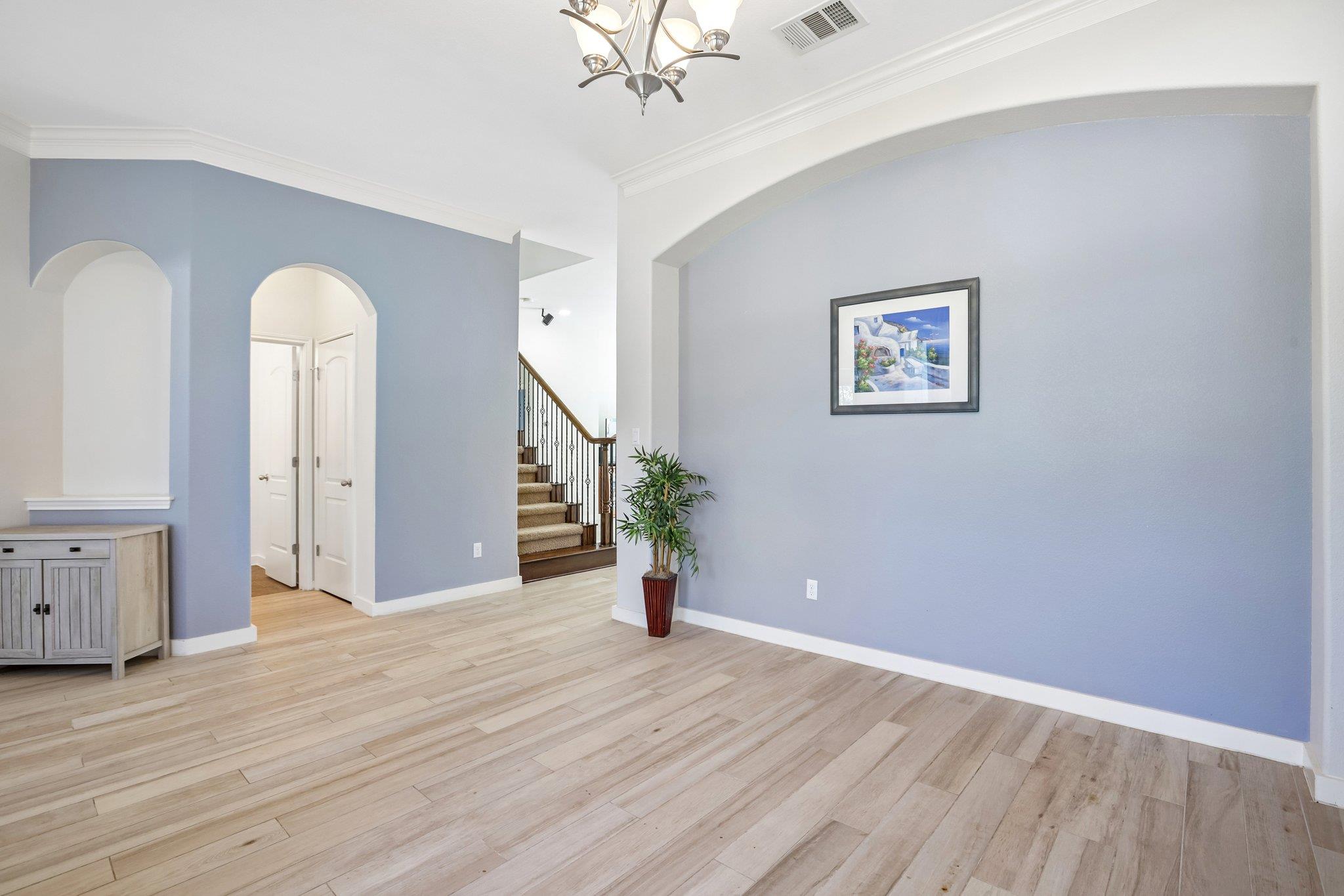 12213 Montclair Bnd Property Photo 6