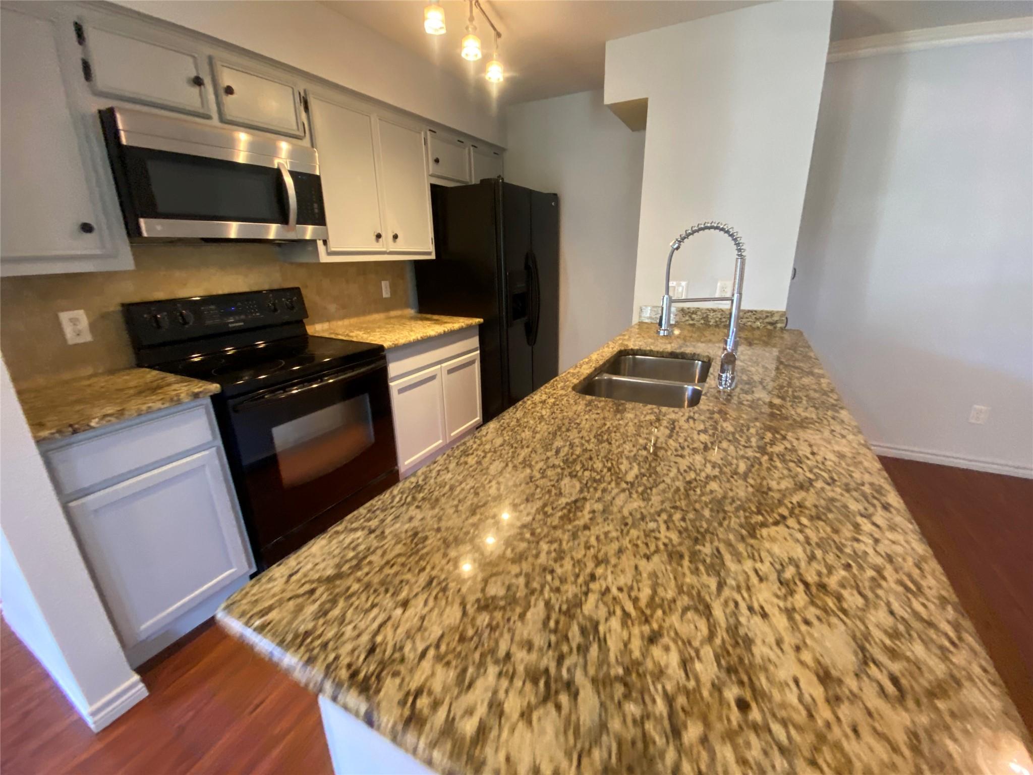 10616 Mellow Meadows Dr Mdws #11d Property Photo 6