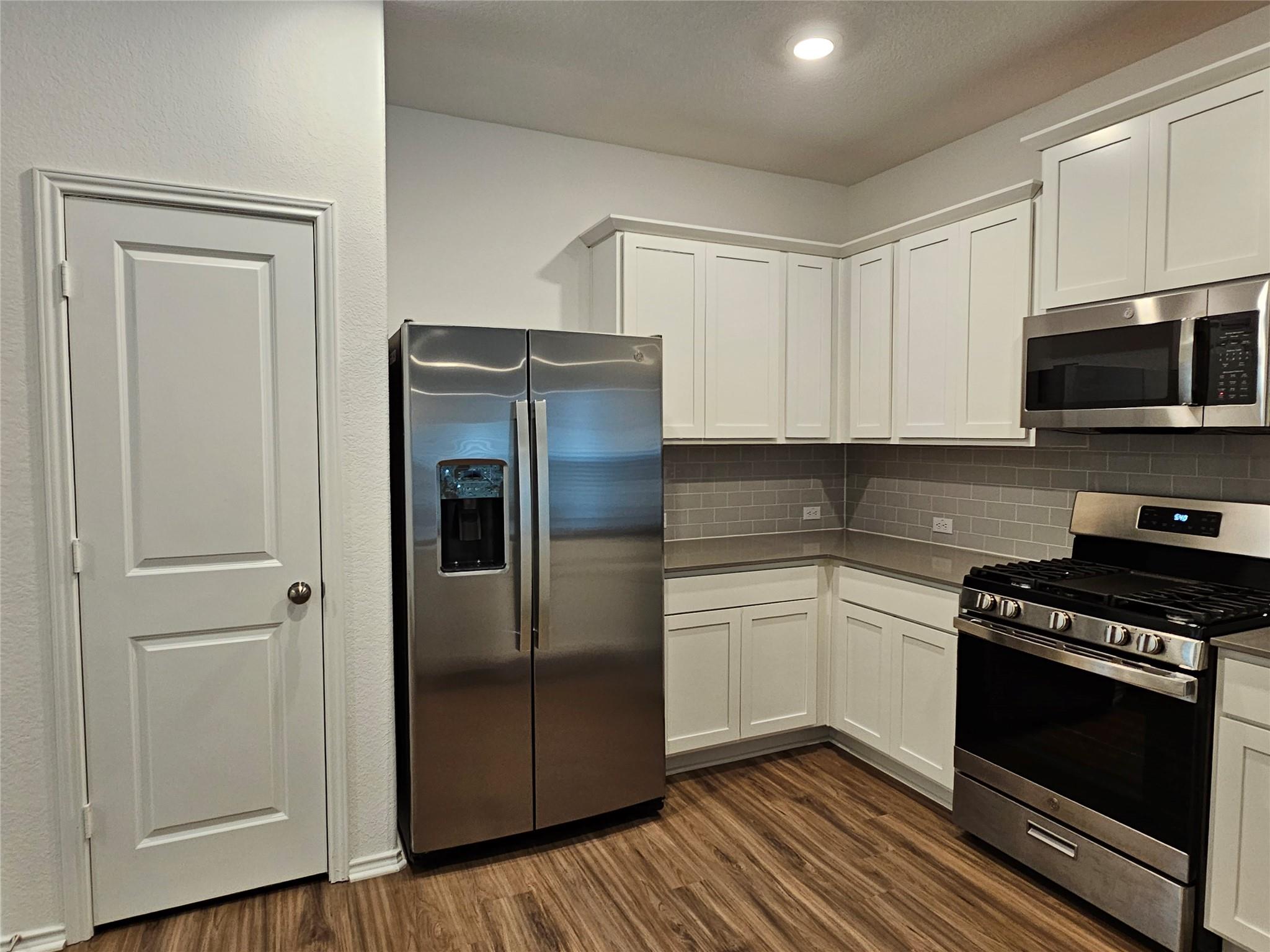 913 Legends Ln Property Photo 11