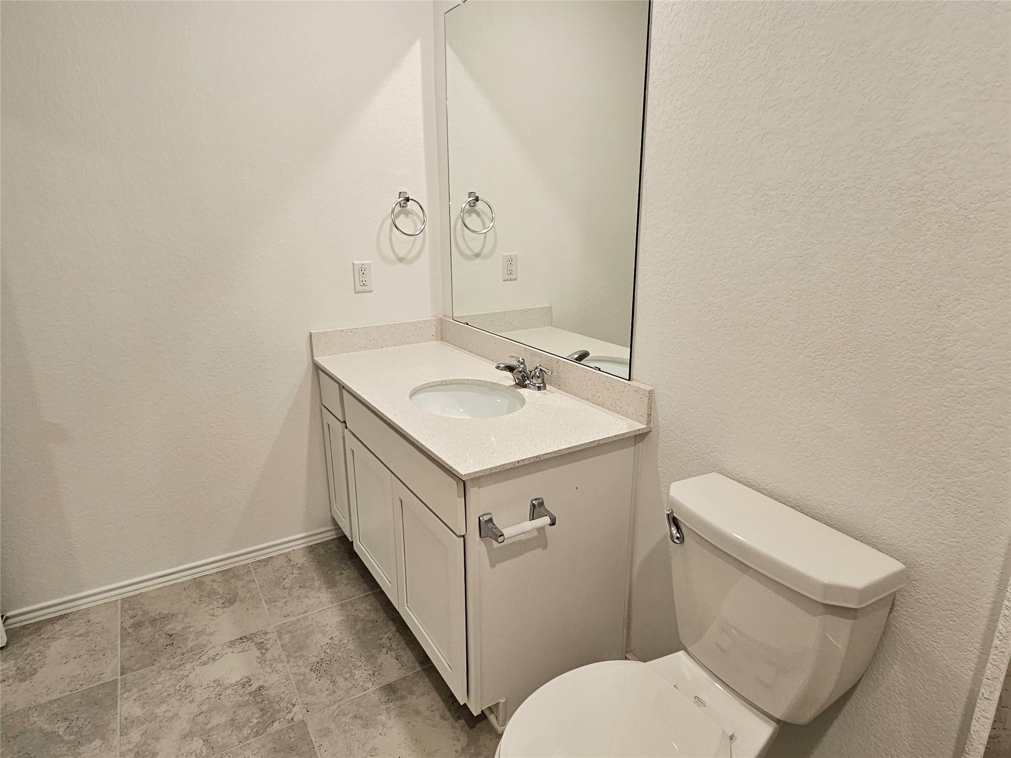 913 Legends Ln Property Photo 25