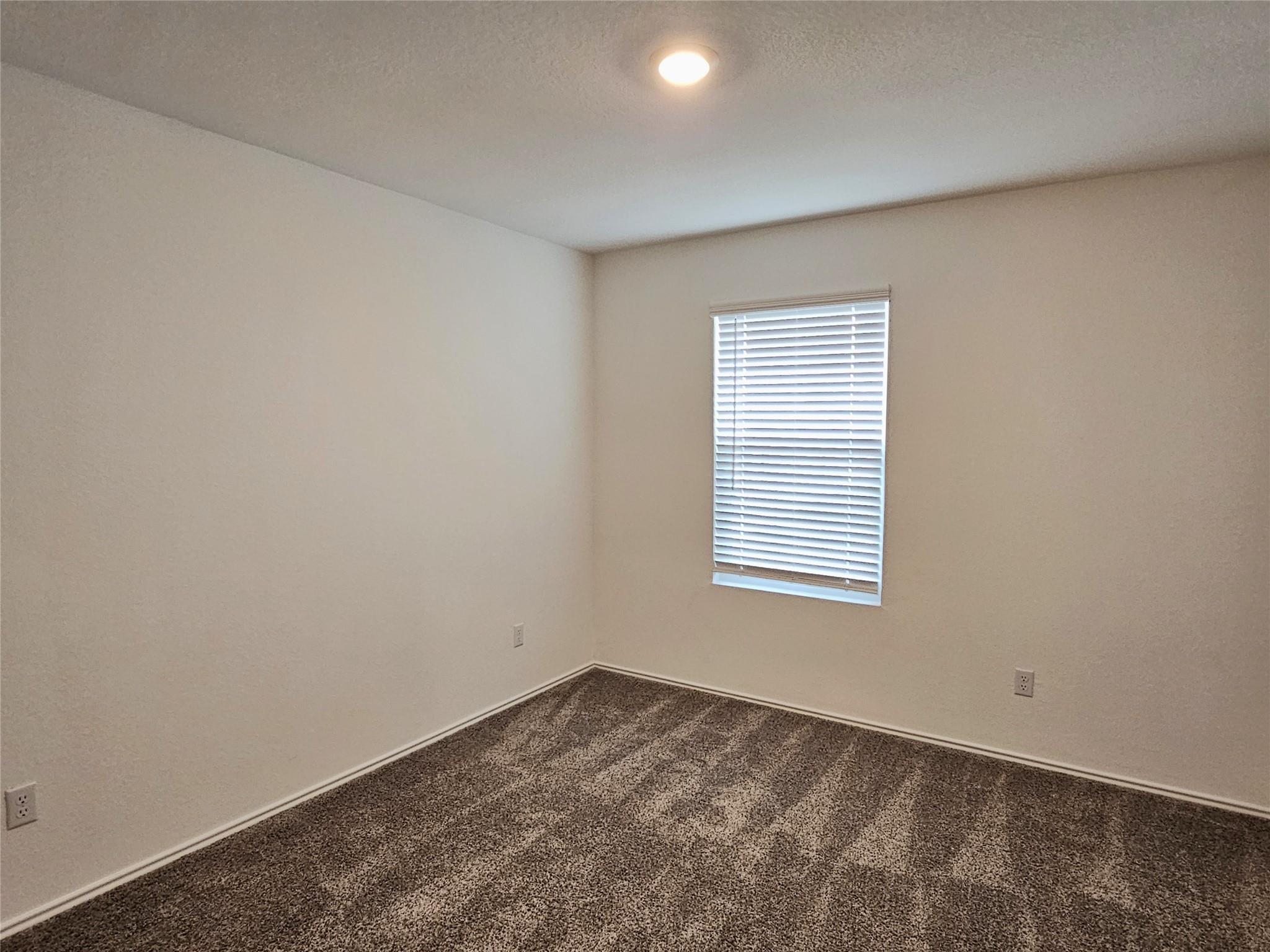 913 Legends Ln Property Photo 27