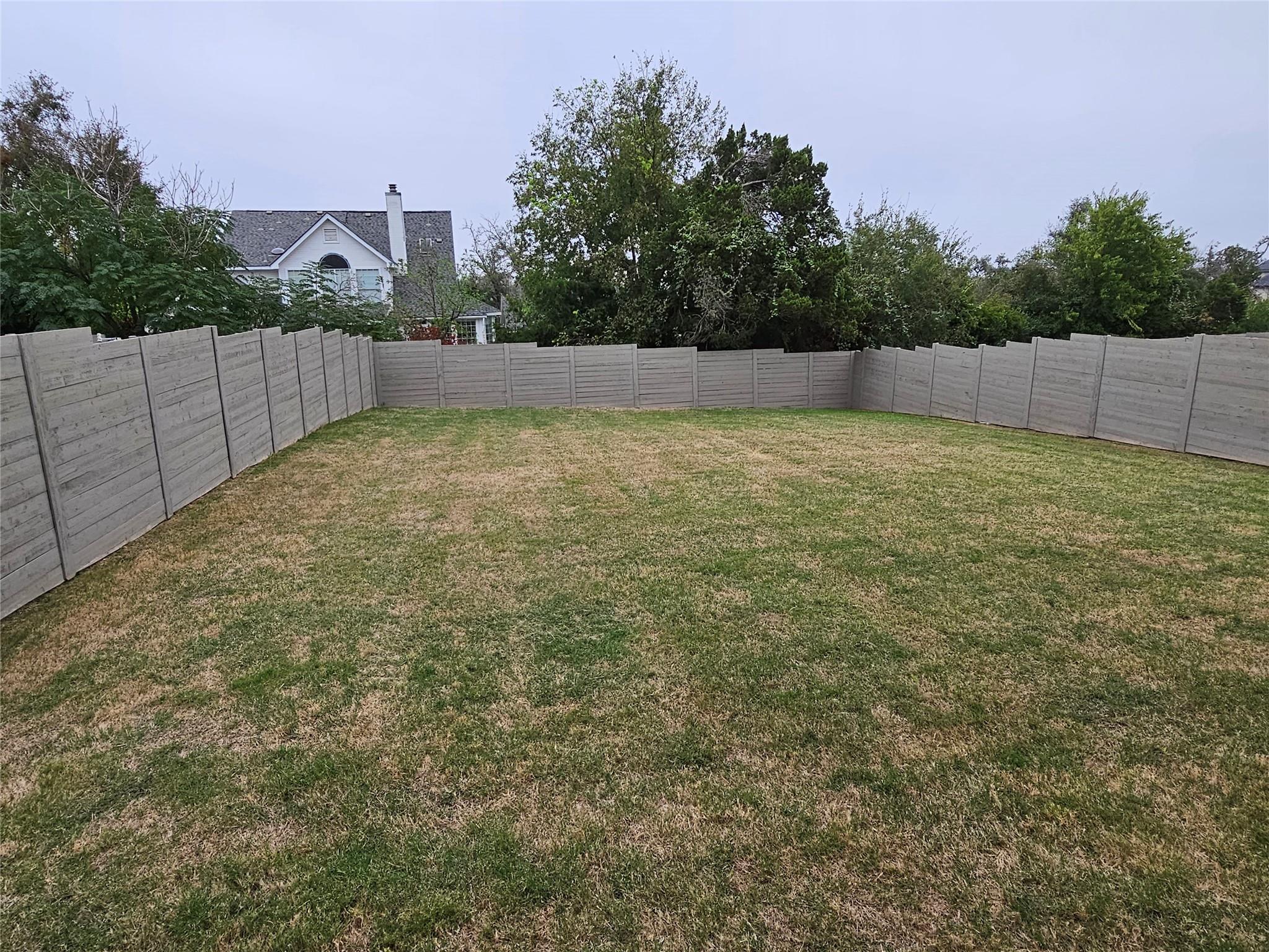 913 Legends Ln Property Photo 30