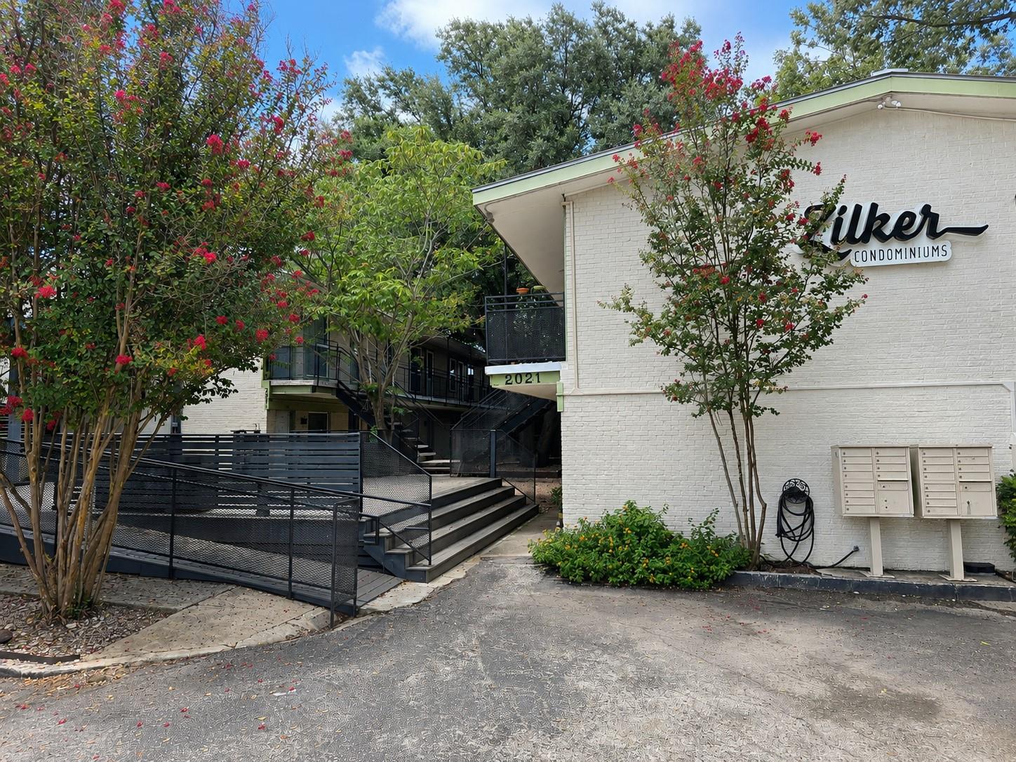 2021 Bluebonnet Ln #106 Property Photo 1