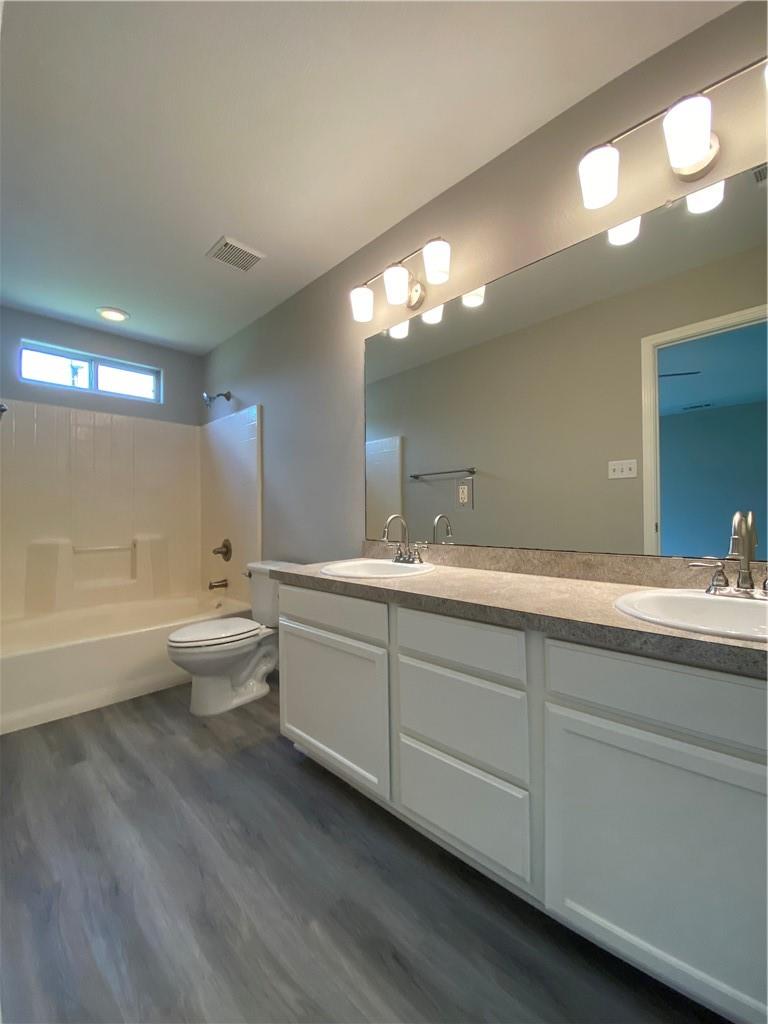 504 Debra Dr Property Photo 5