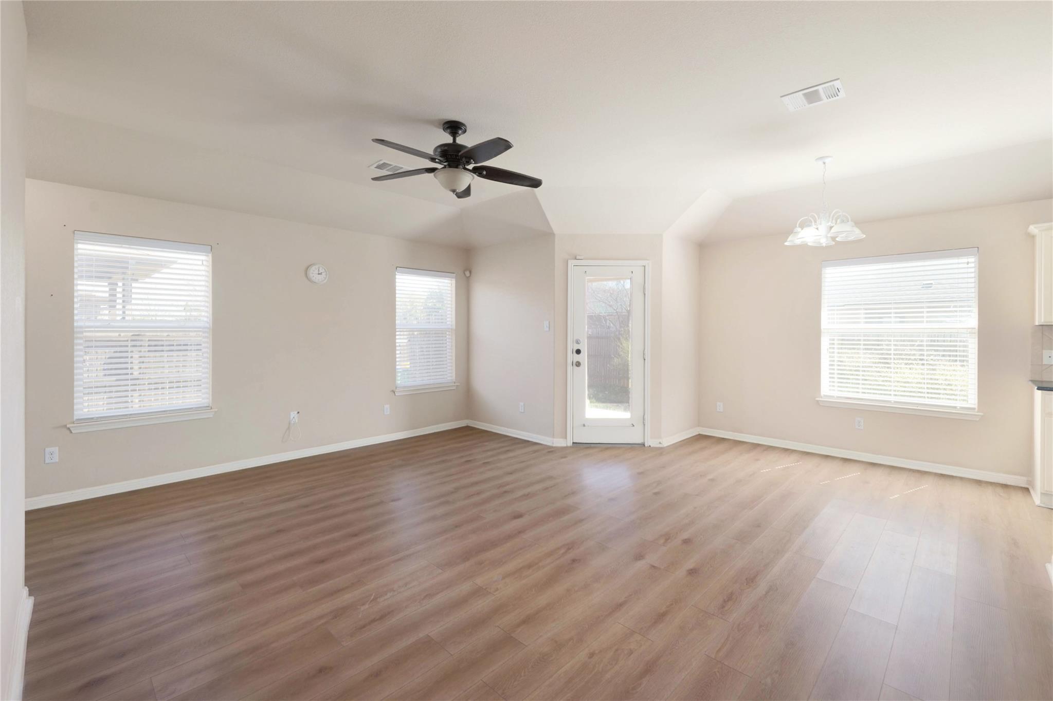 13213 Forest Sage St Property Photo 4