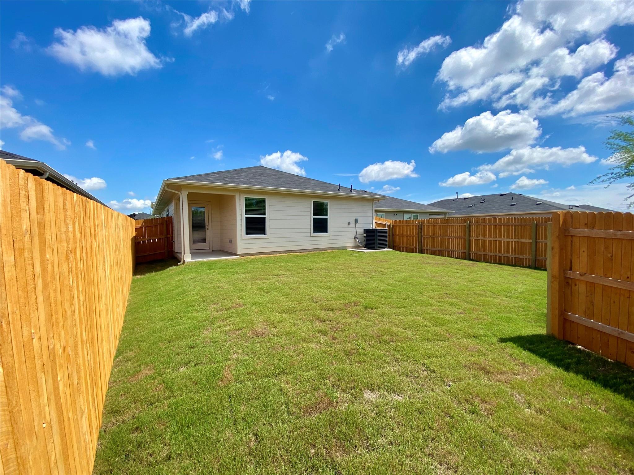 727 Gladiola Loop Property Photo 15