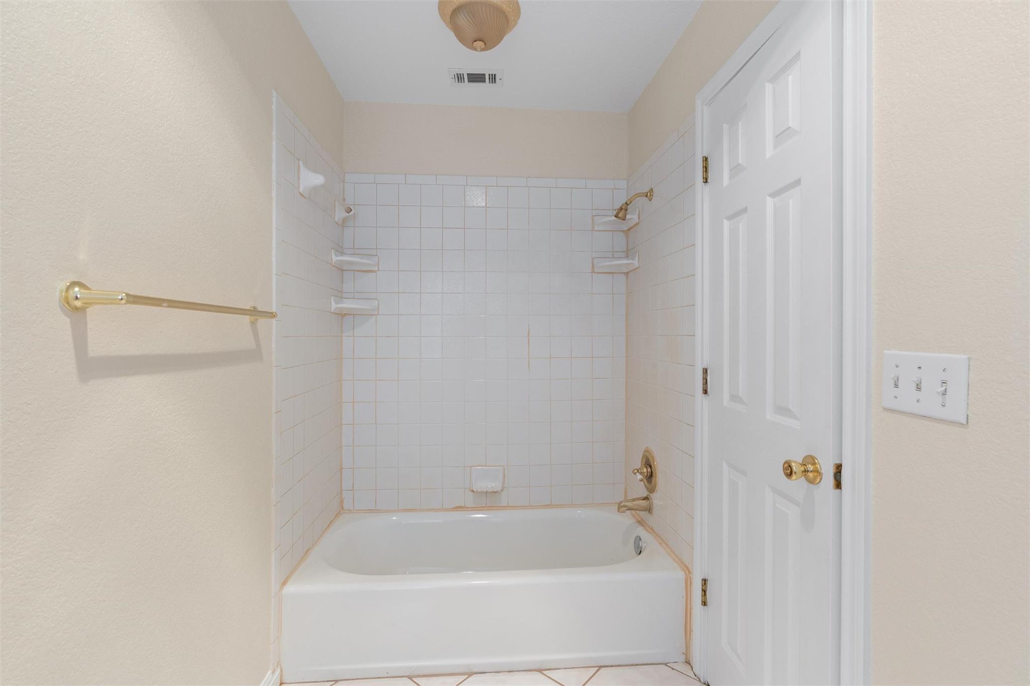10520 N Highway 77 None Property Photo 29