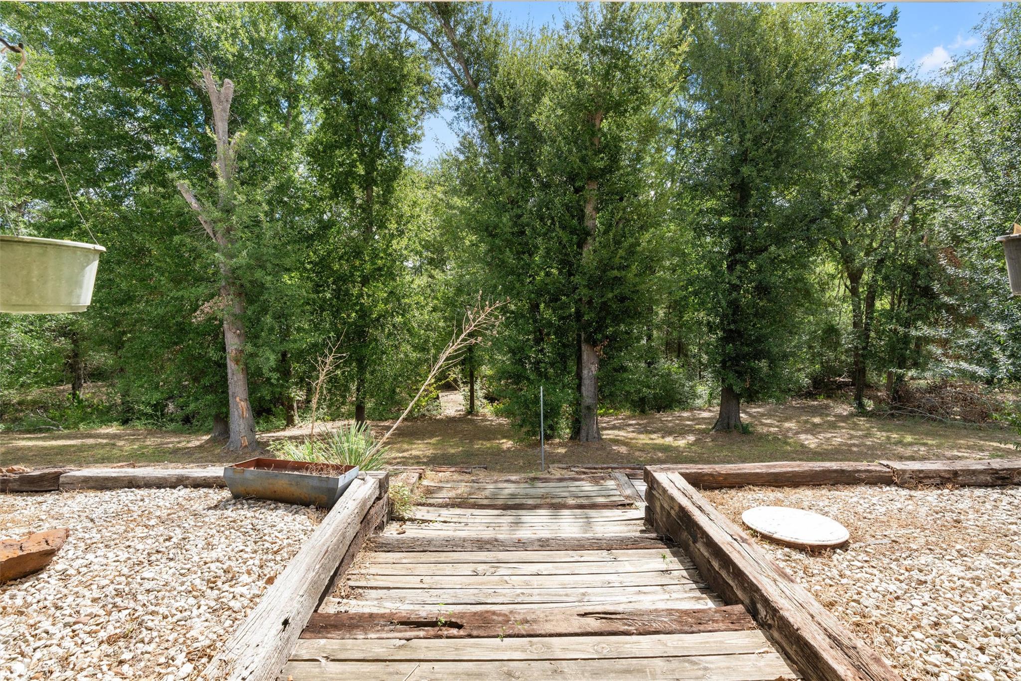 10520 N Highway 77 None Property Photo 32
