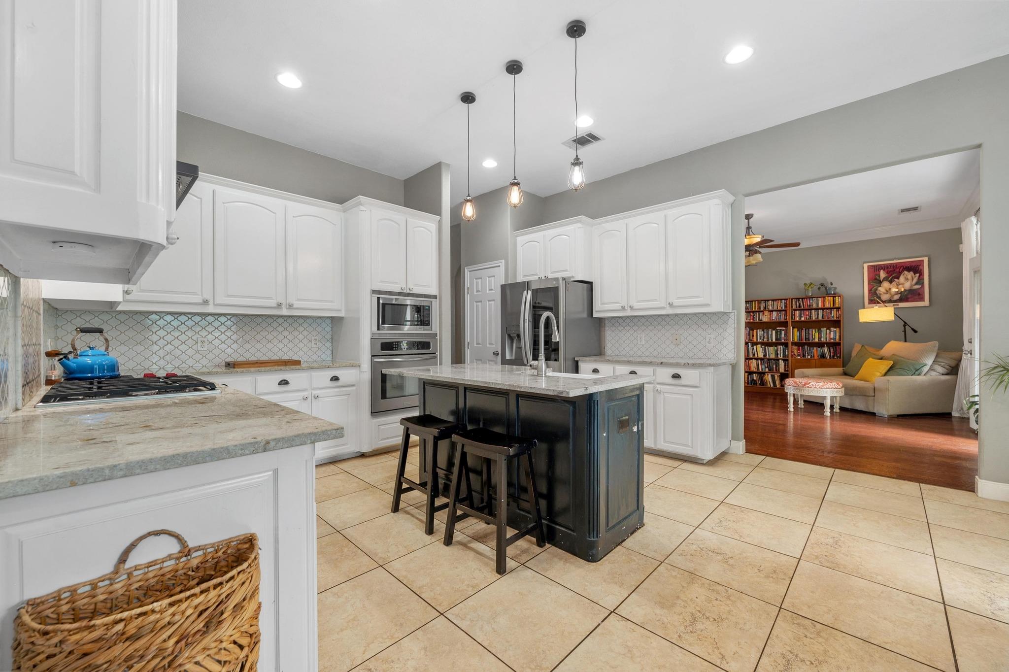 4013 Harvey Penick Dr Property Photo 4