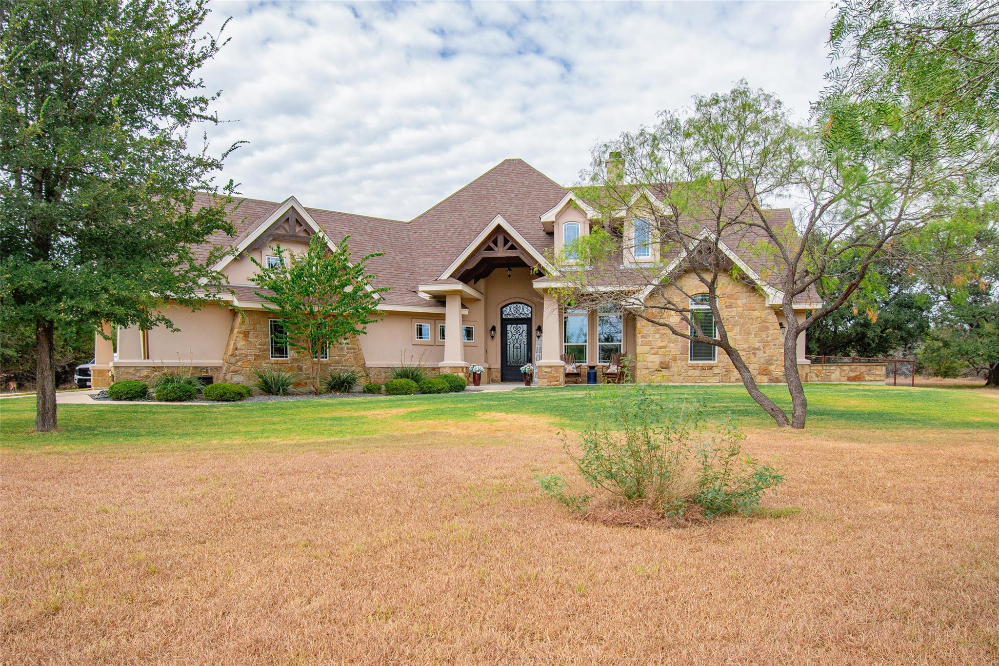 1160 Long Mdw Property Photo 1