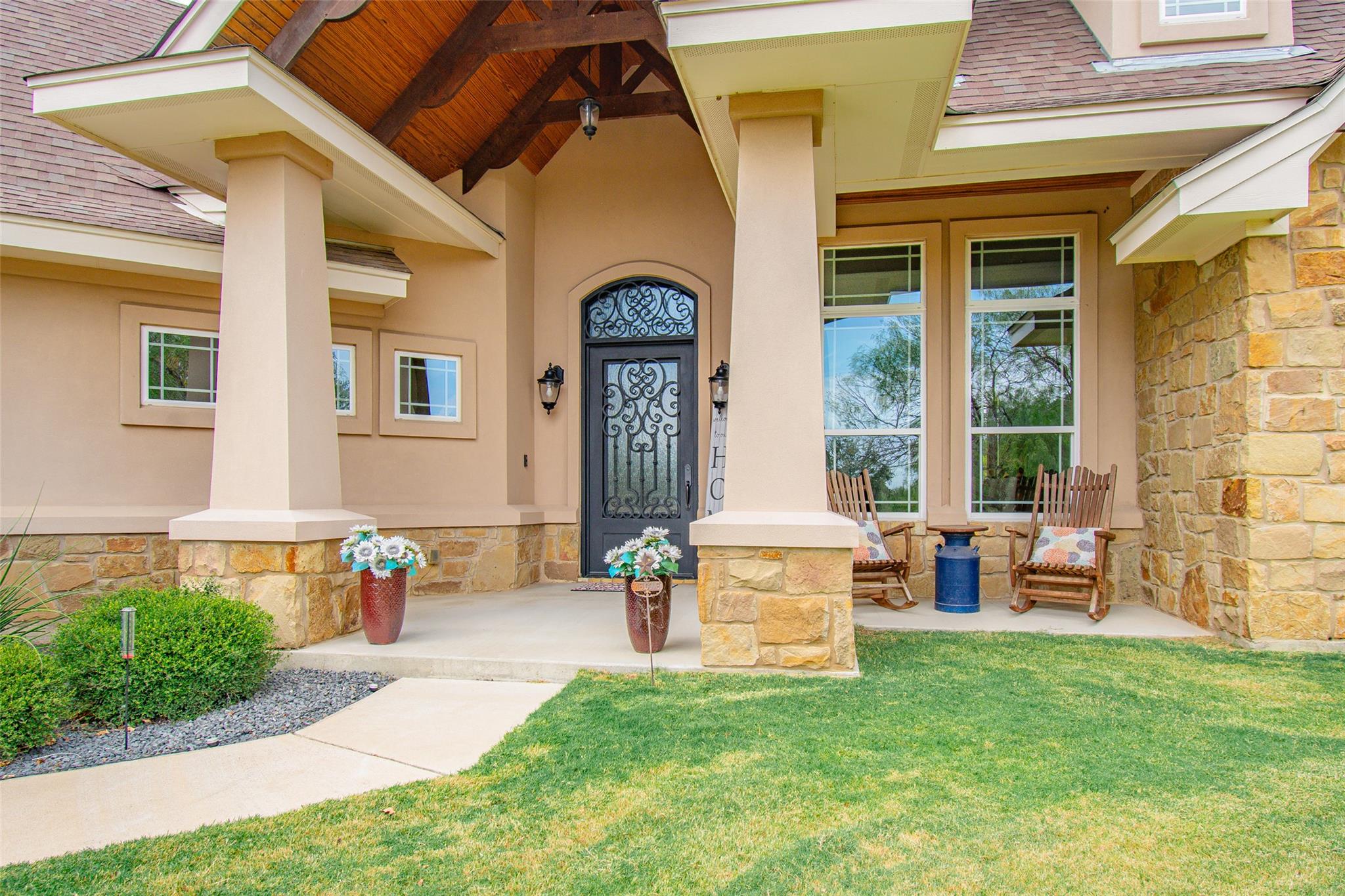 1160 Long Mdw Property Photo 3