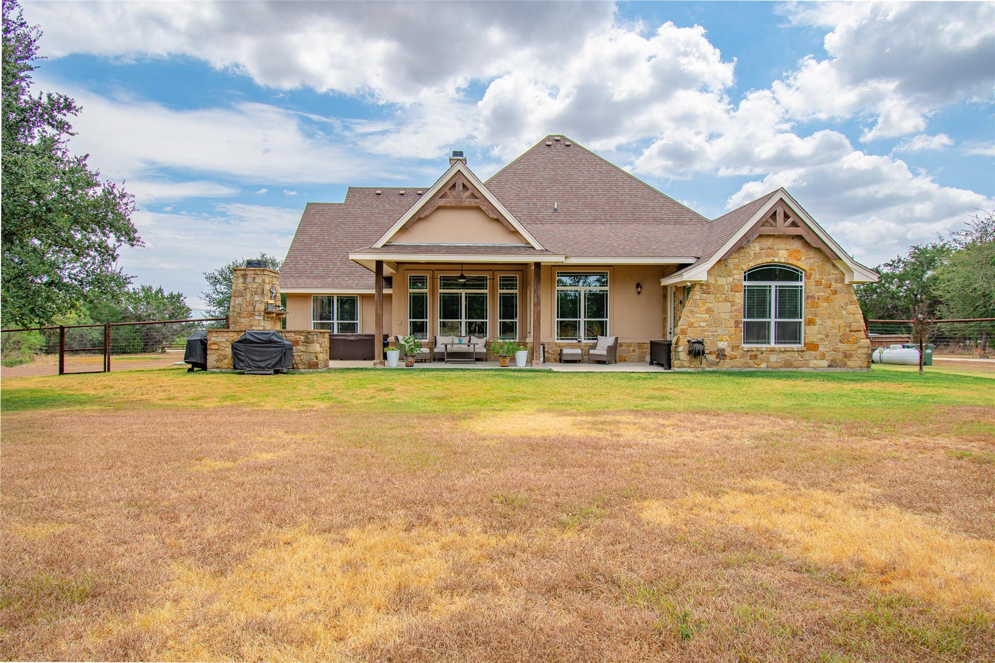 1160 Long Mdw Property Photo 5