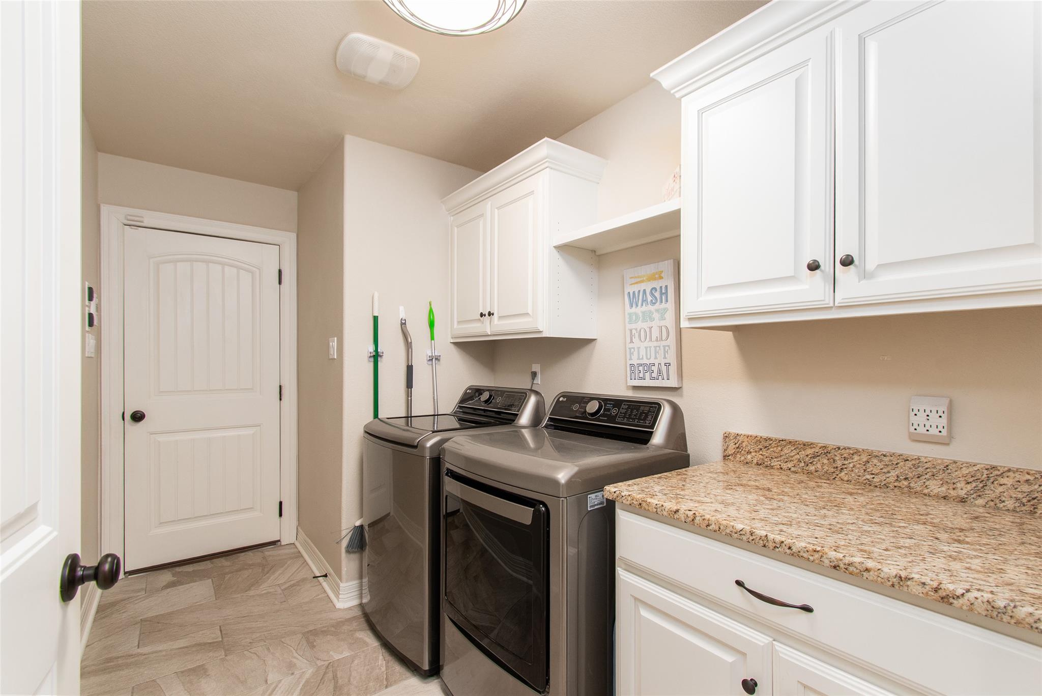 1160 Long Mdw Property Photo 17