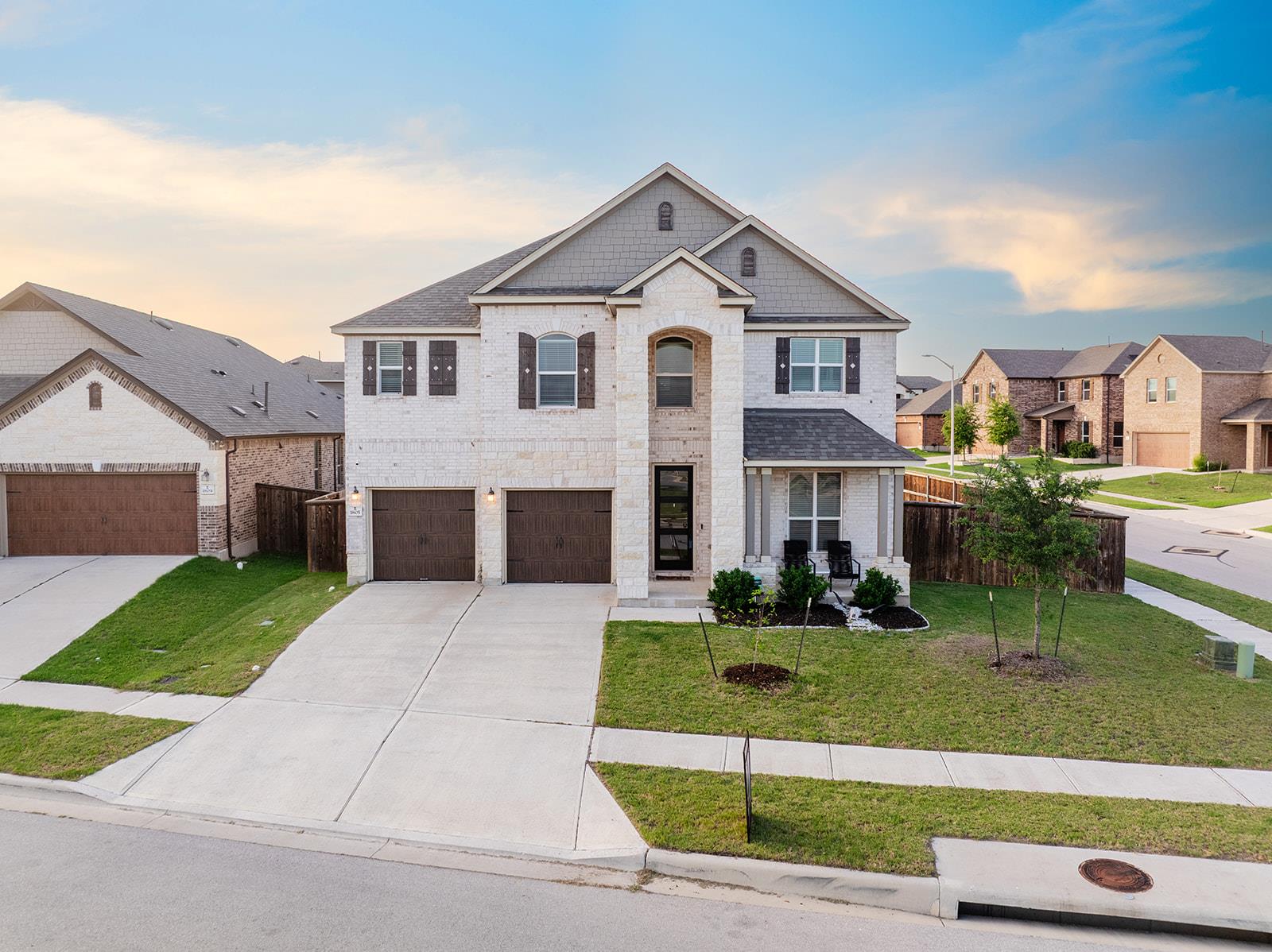 1805 Bogata Ln Property Photo 1