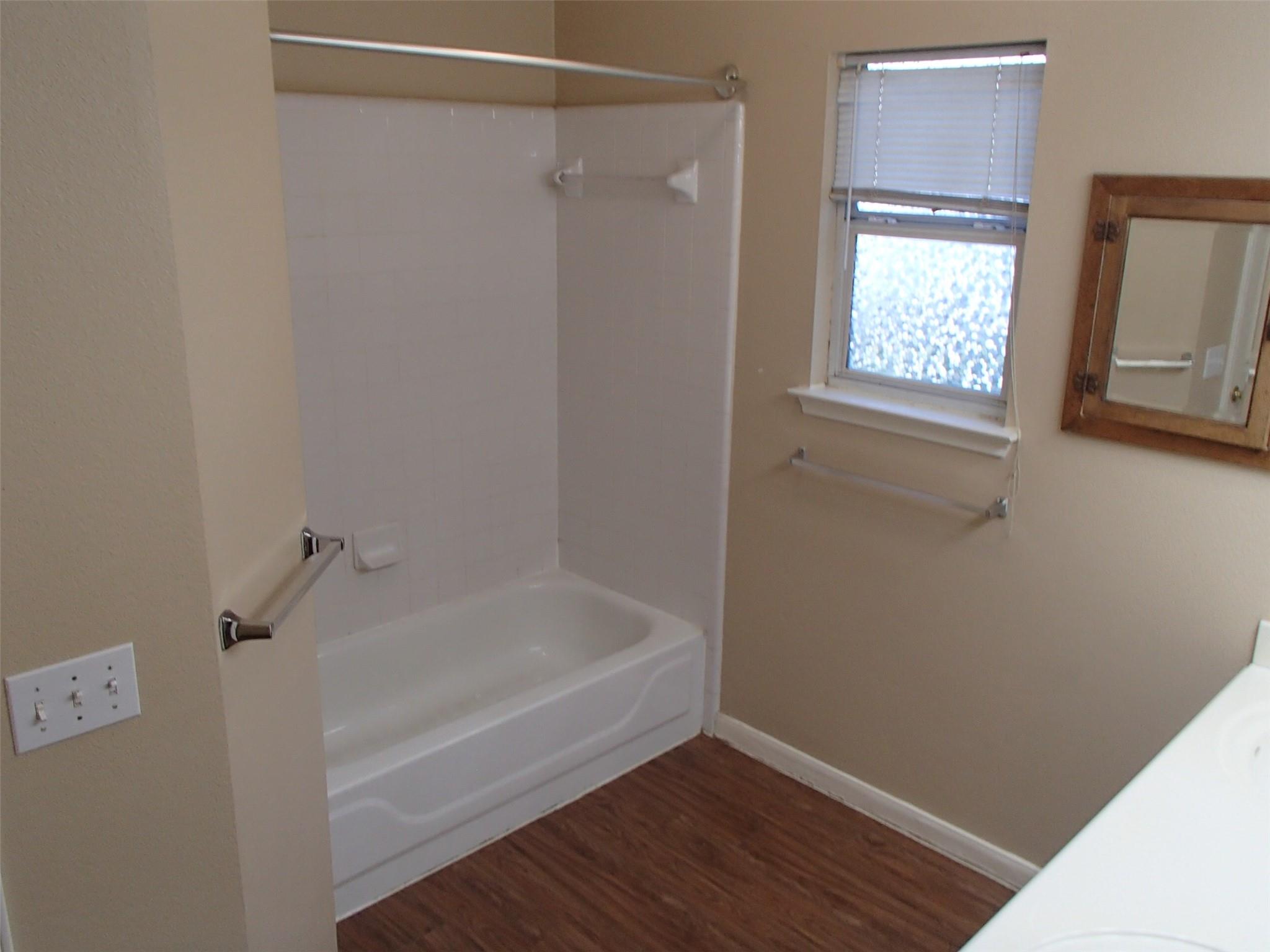 208 Juniper St Property Photo 26