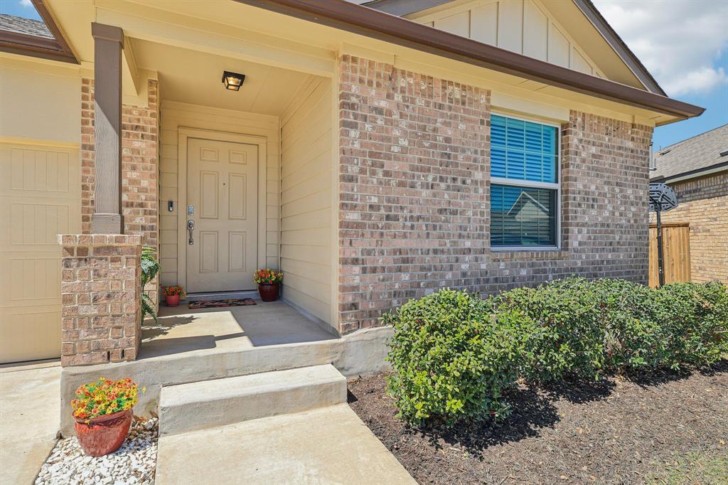 138 George Kimble Cv Property Photo 2