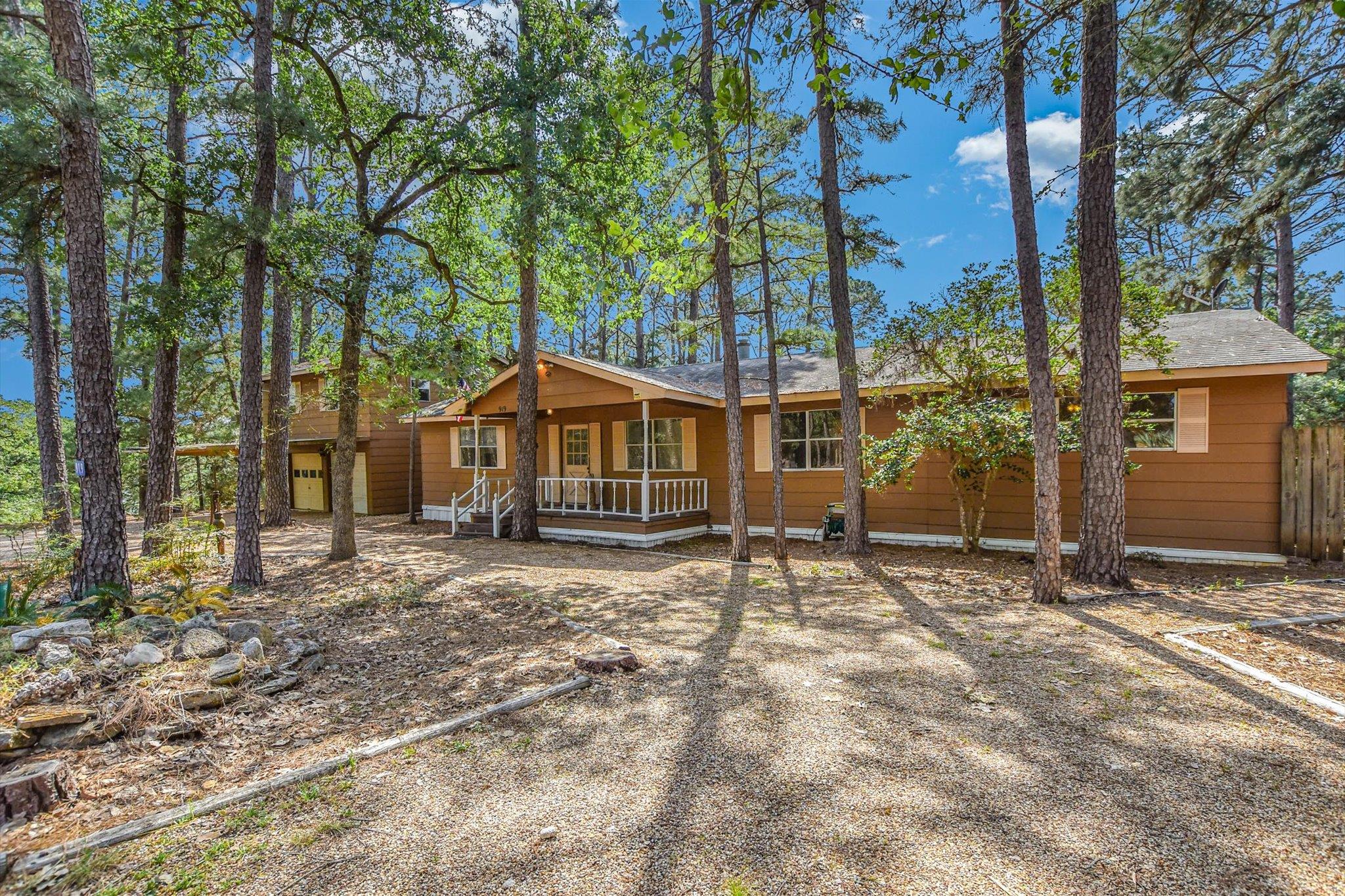 919 Stephen Ln Property Photo