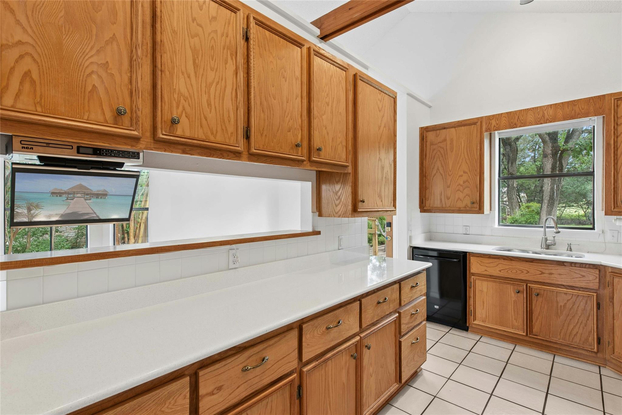 140 Donna Dr Property Photo 13