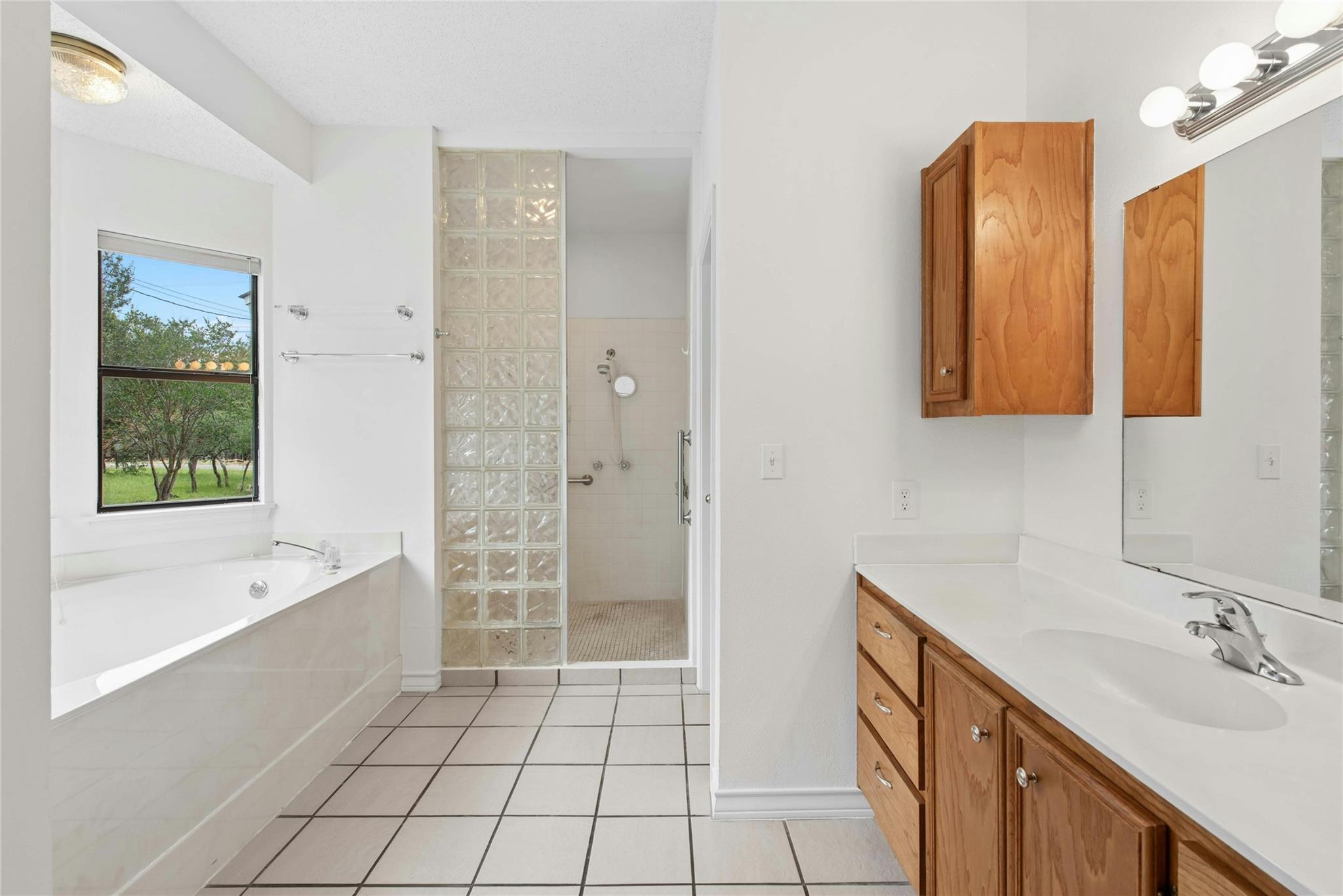 140 Donna Dr Property Photo 19