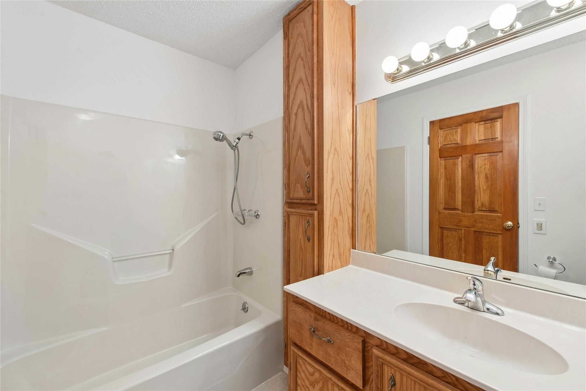 140 Donna Dr Property Photo 26