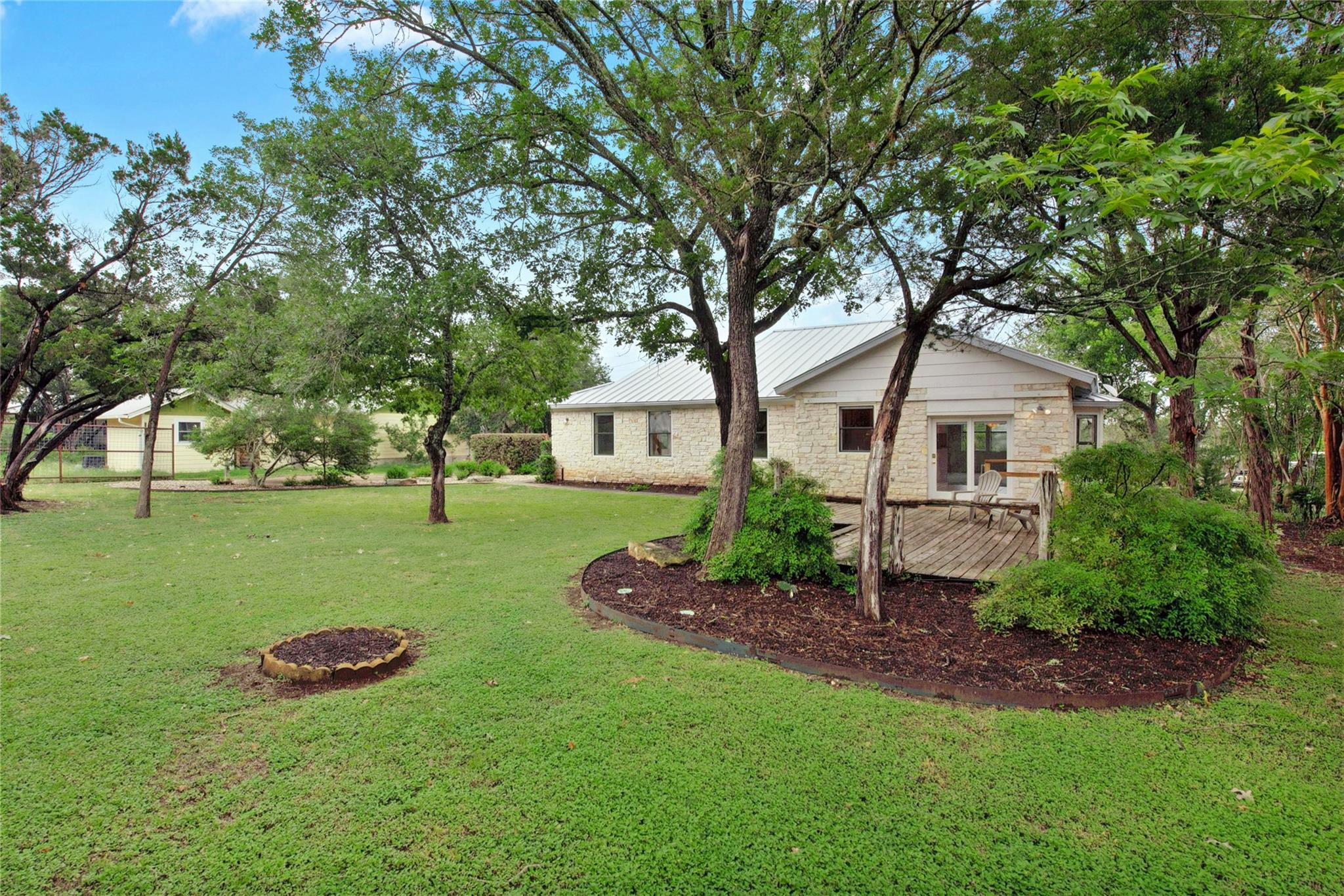 140 Donna Dr Property Photo 39