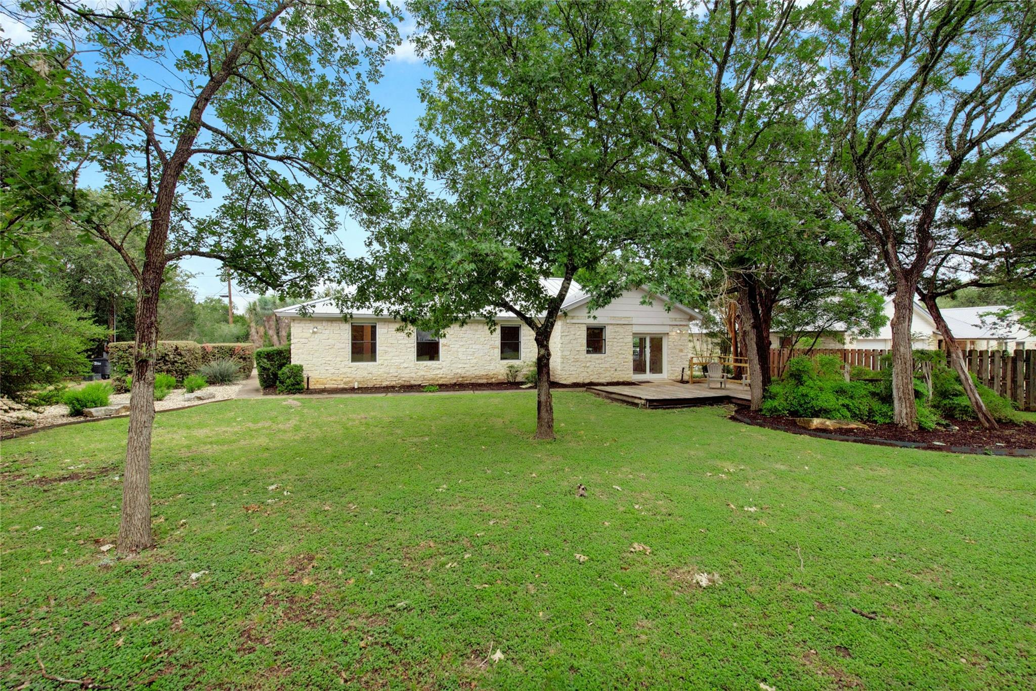 140 Donna Dr Property Photo 40