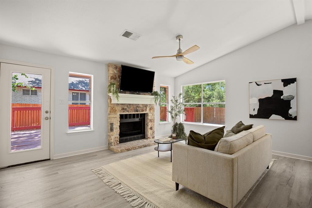 7403 Rankin Trl Property Photo 4