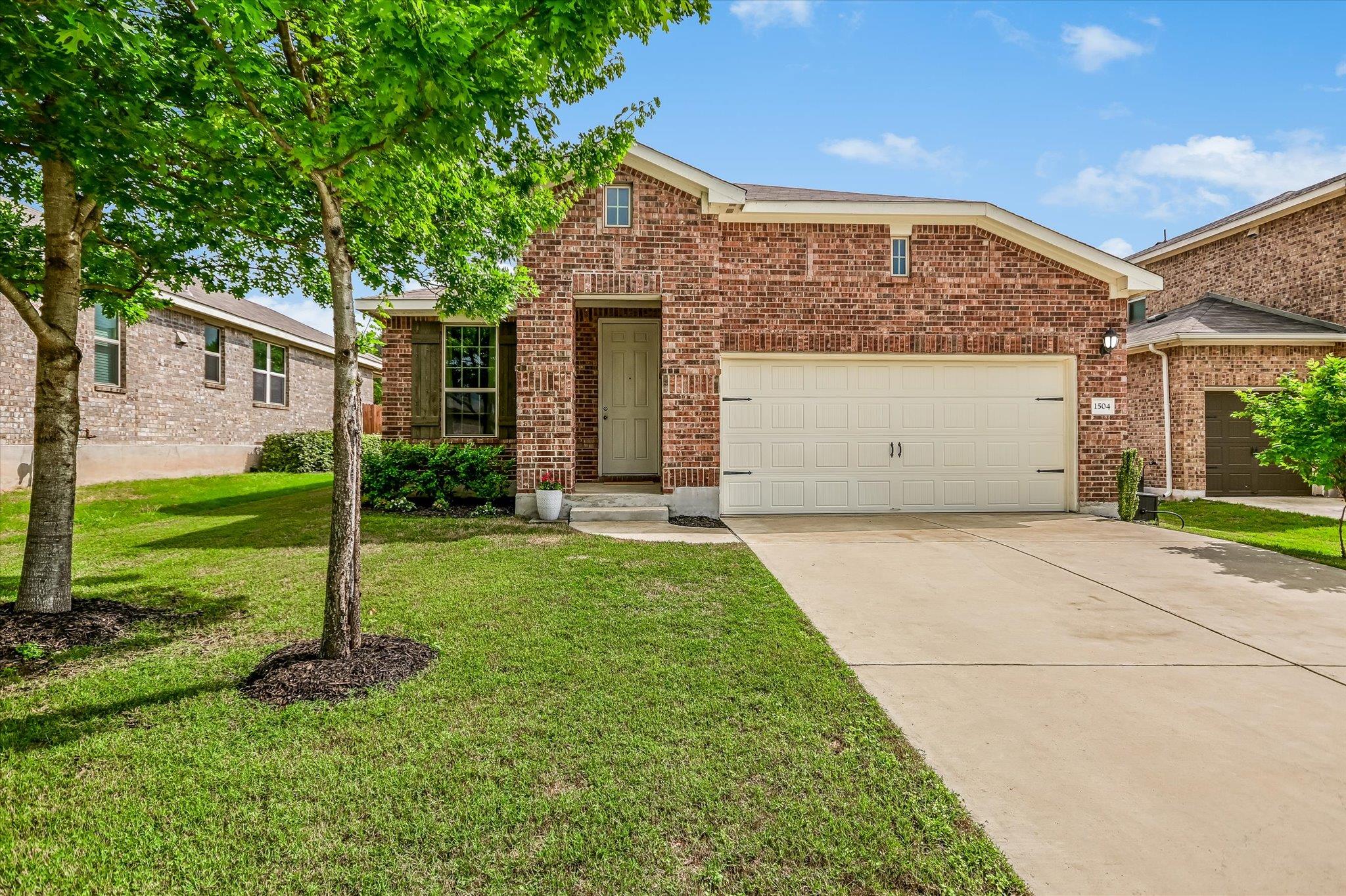 1504 William Bee Dr Property Photo 1
