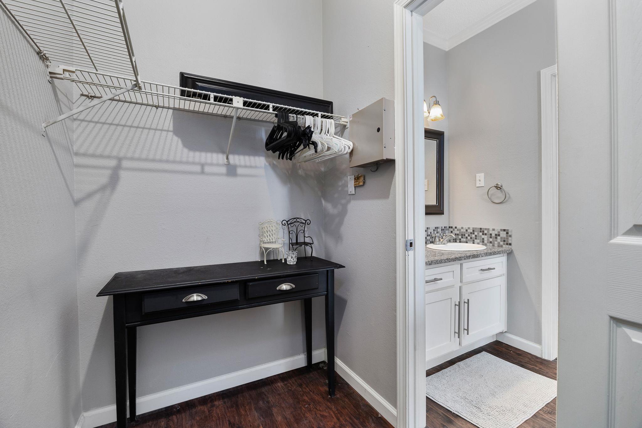 12166 Metric Blvd #239 Property Photo 20