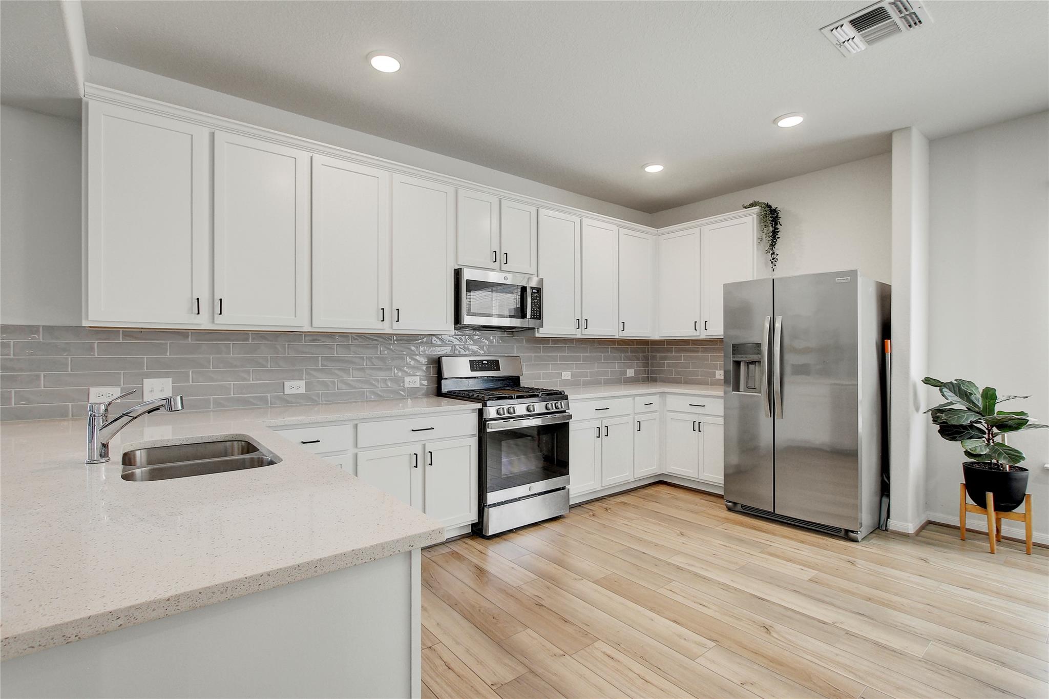 930 Blue Oak Blvd Property Photo 10