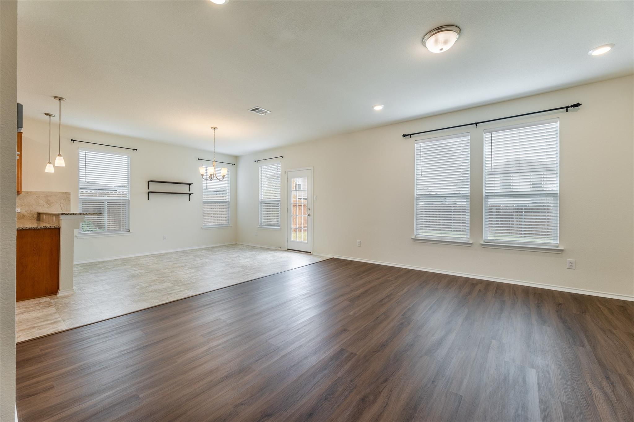 13709 Vigilance St Property Photo 6