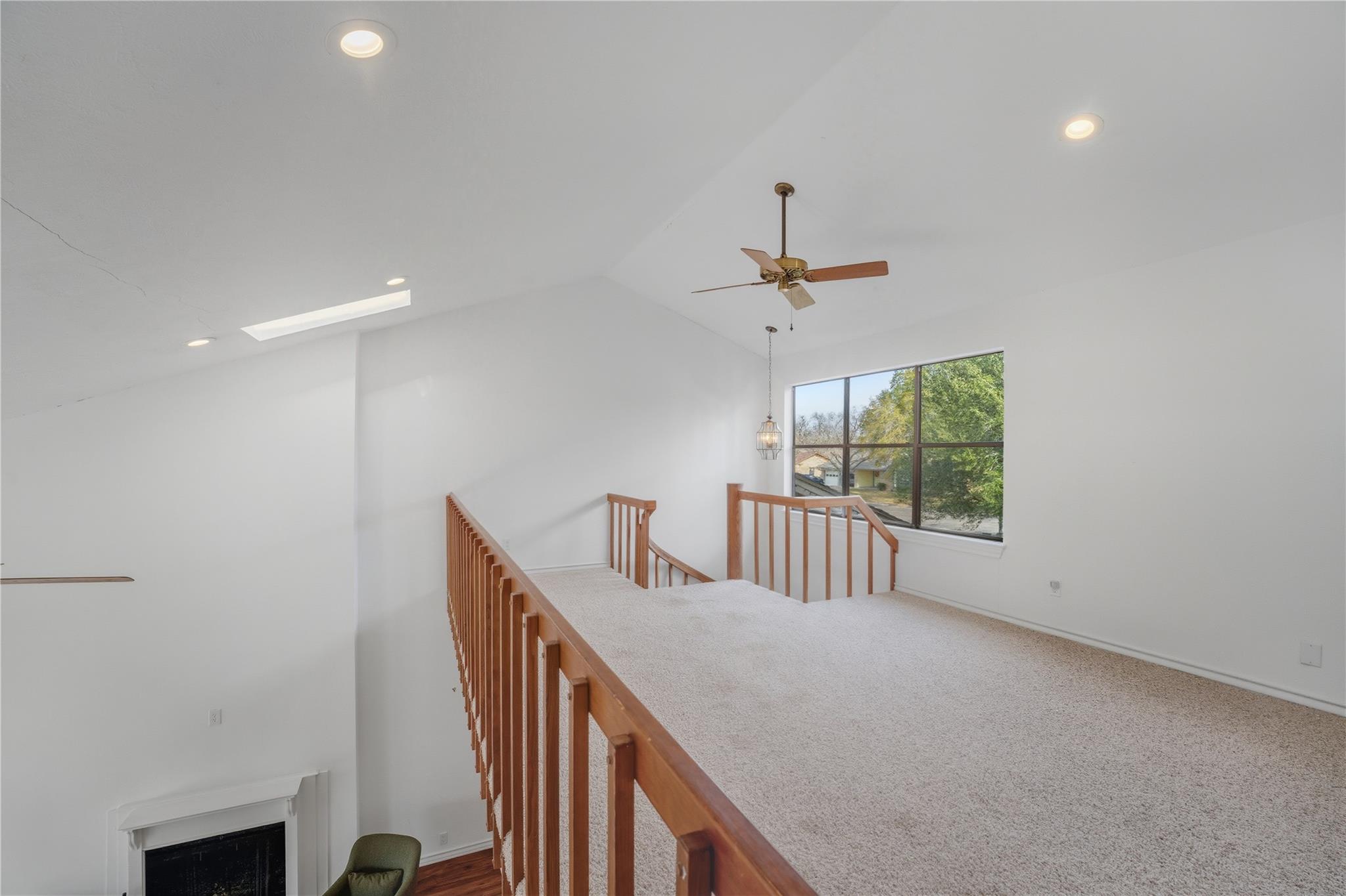 640 S College St Property Photo 15