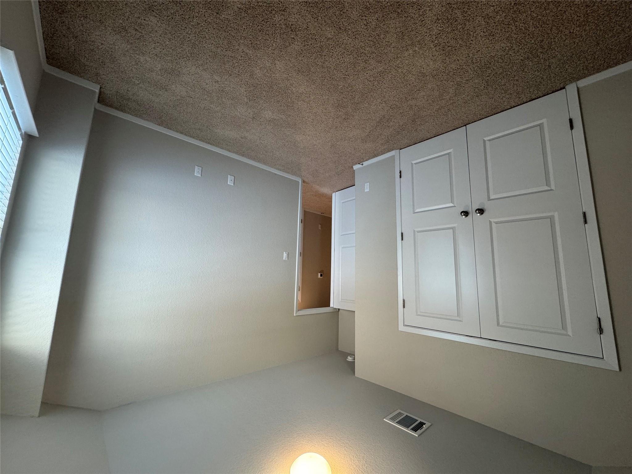 390 Delta Crst Property Photo 18
