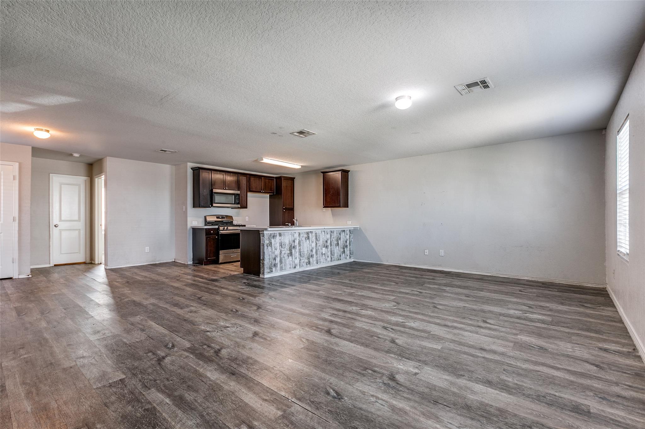 138 Expedition Way Property Photo 1