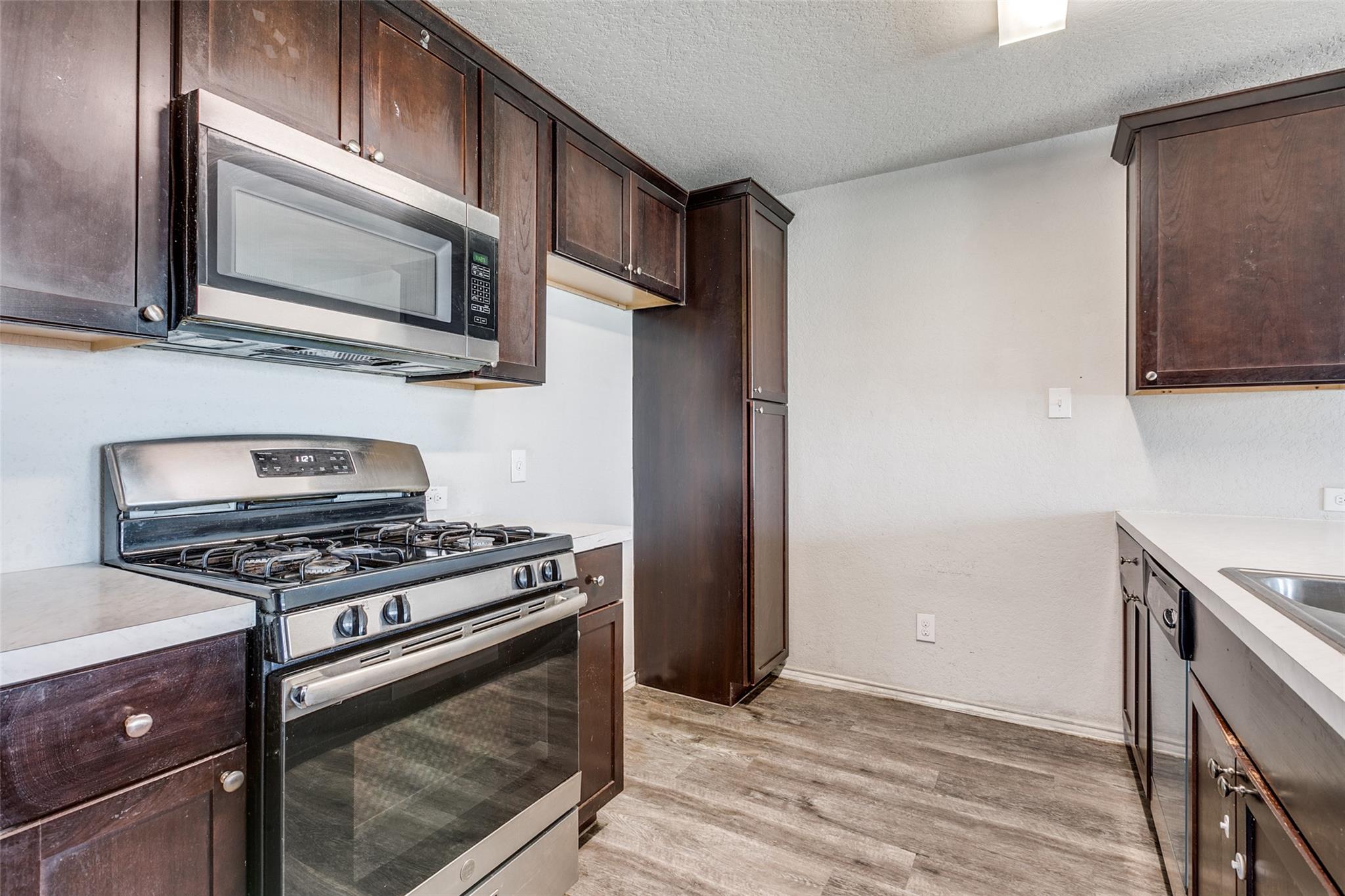 138 Expedition Way Property Photo 9