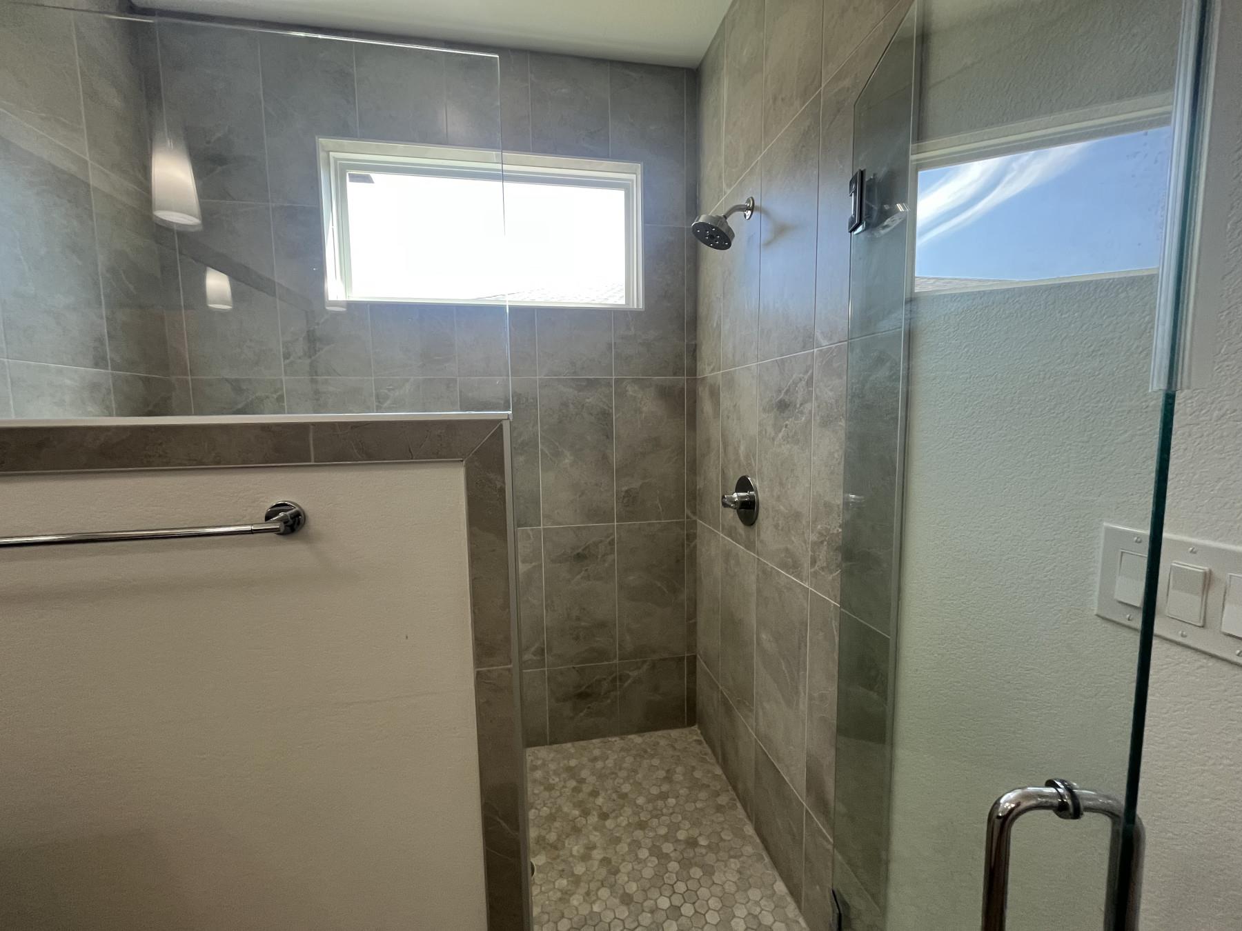 403 Summit Ridge Dr N Property Photo 3