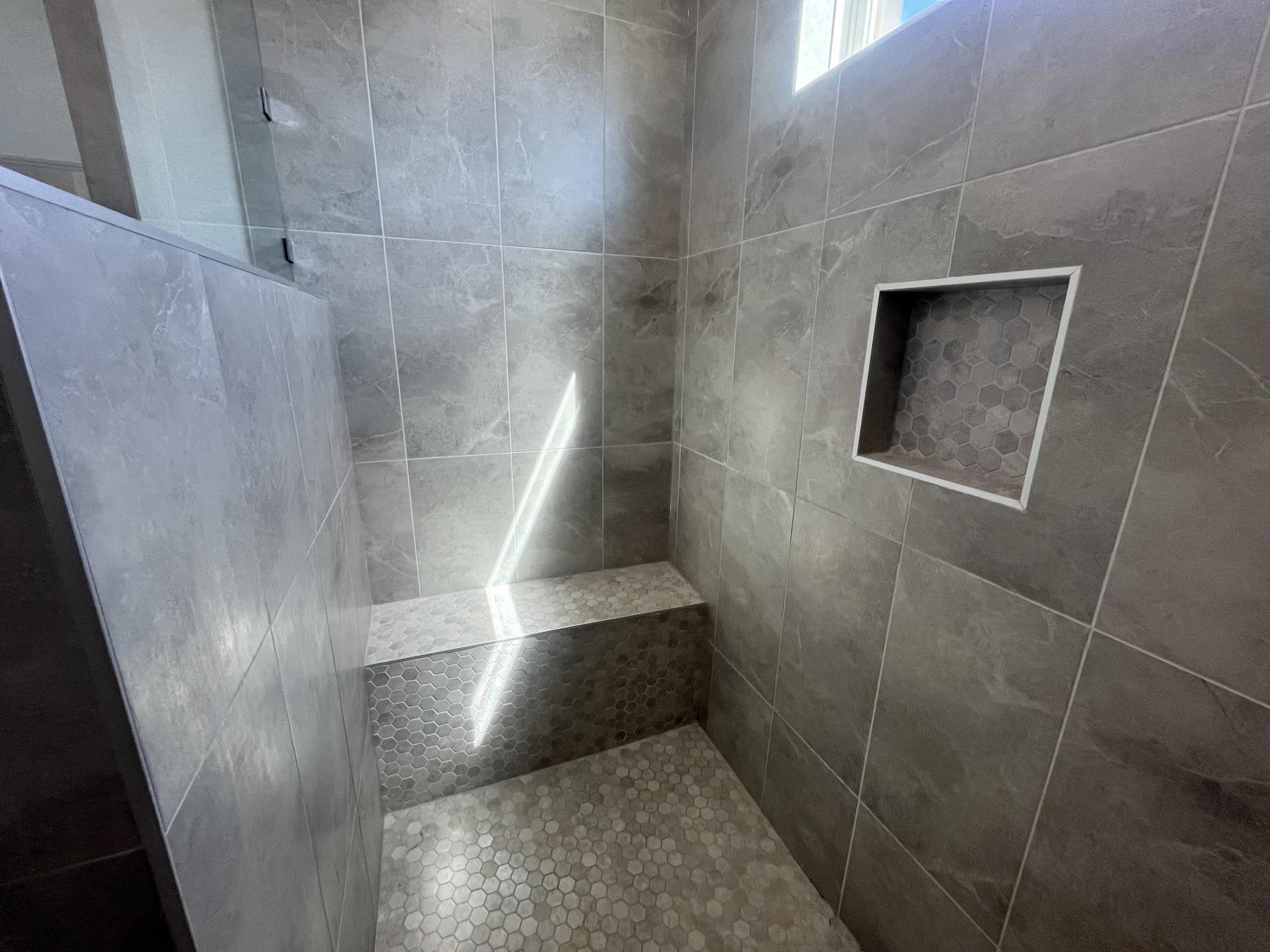 403 Summit Ridge Dr N Property Photo 4