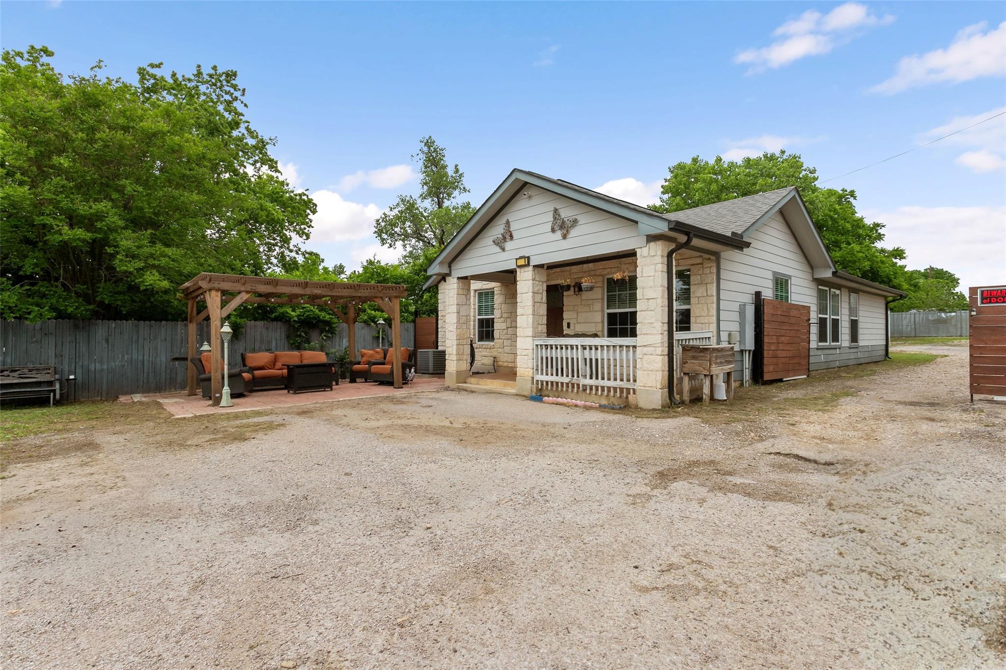 Real Estate Main Image