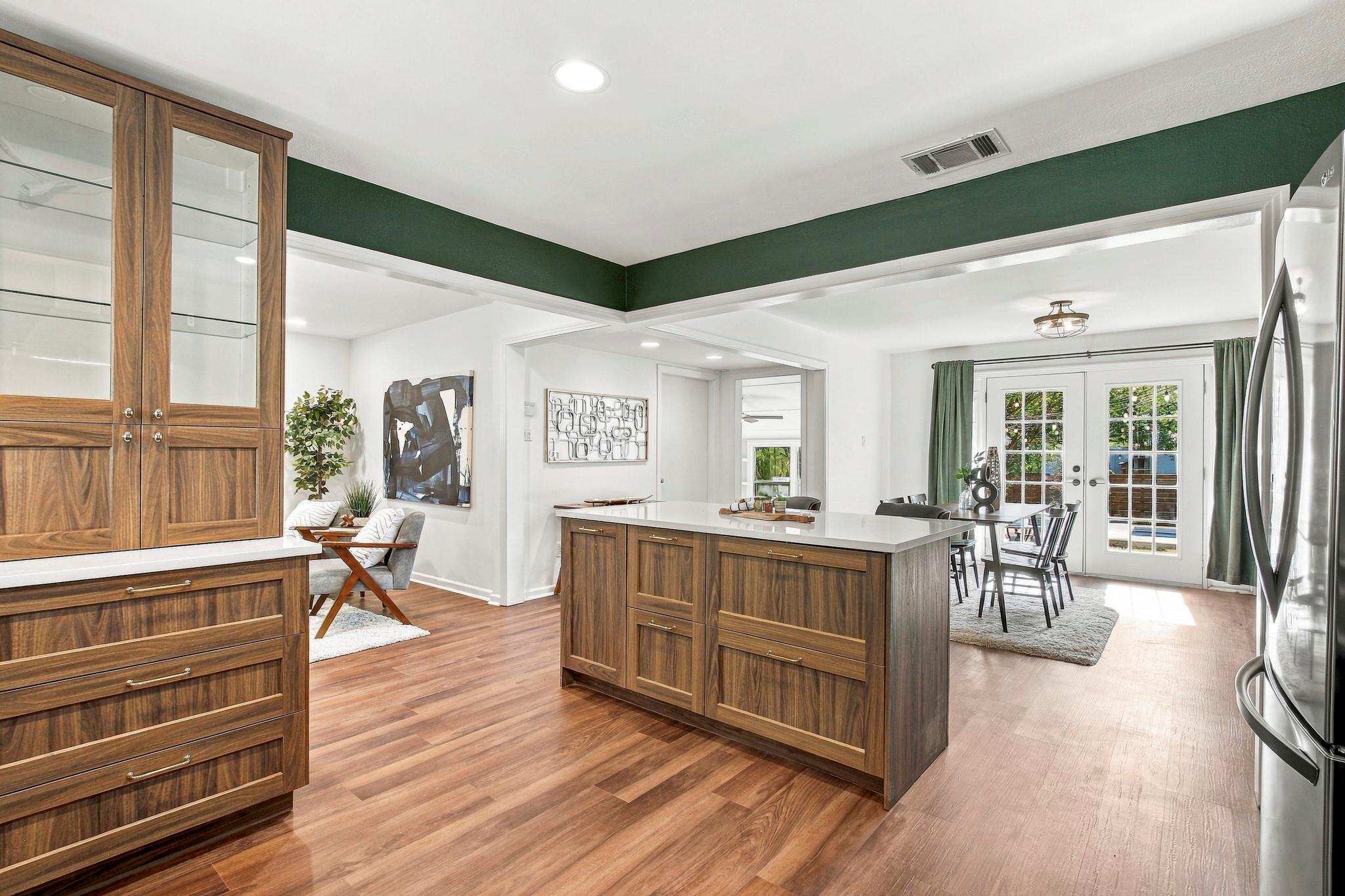 4501 Oakmont Blvd Property Photo 10