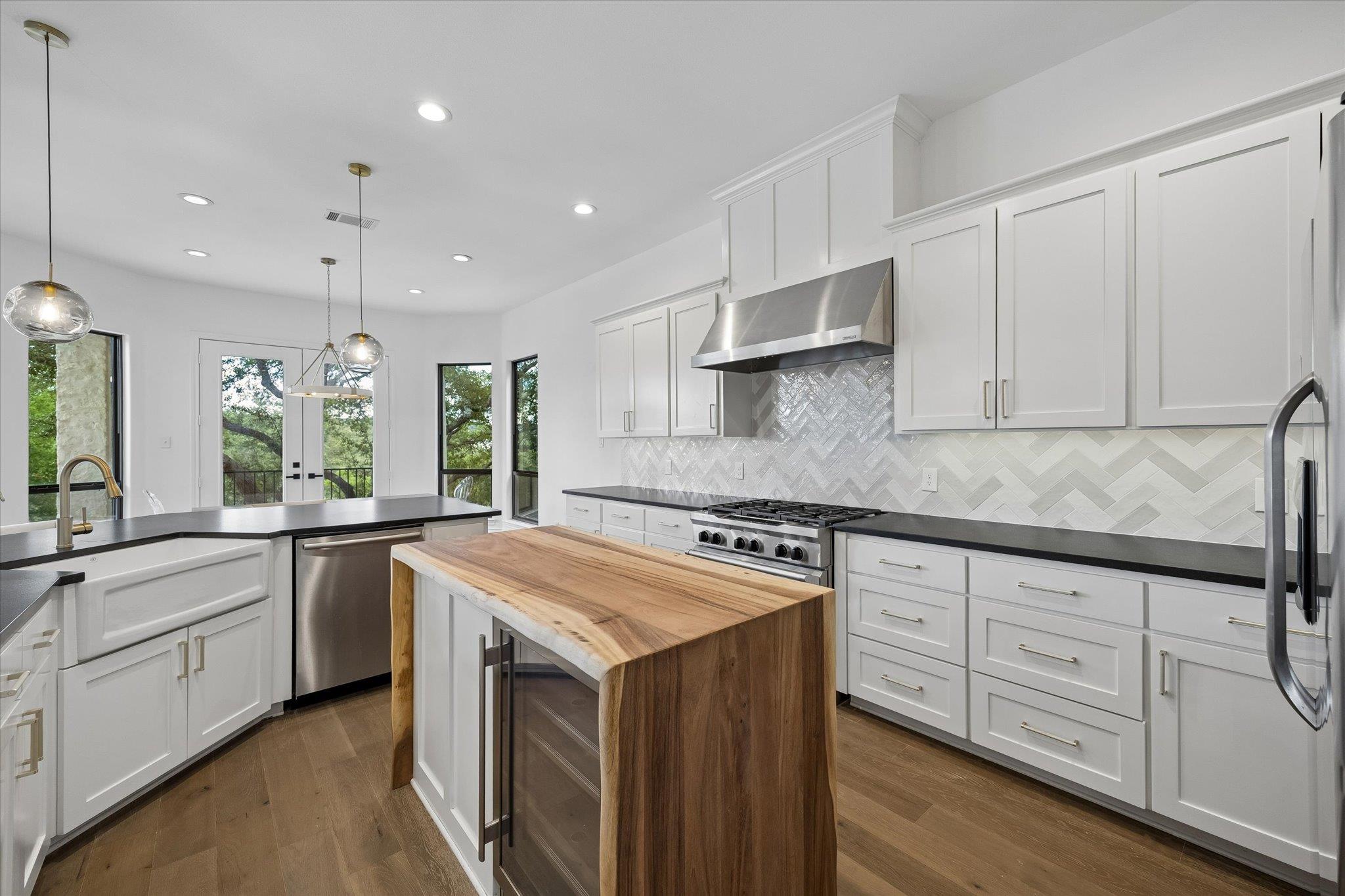 9339702 Property Photo 12