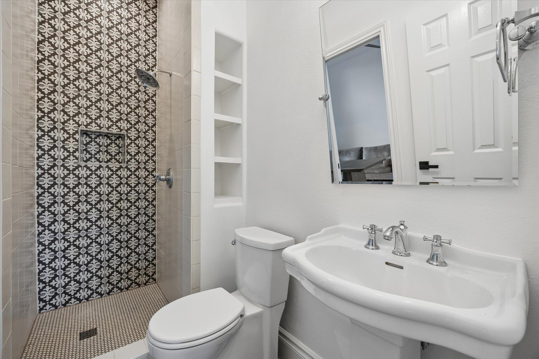 9339702 Property Photo 18